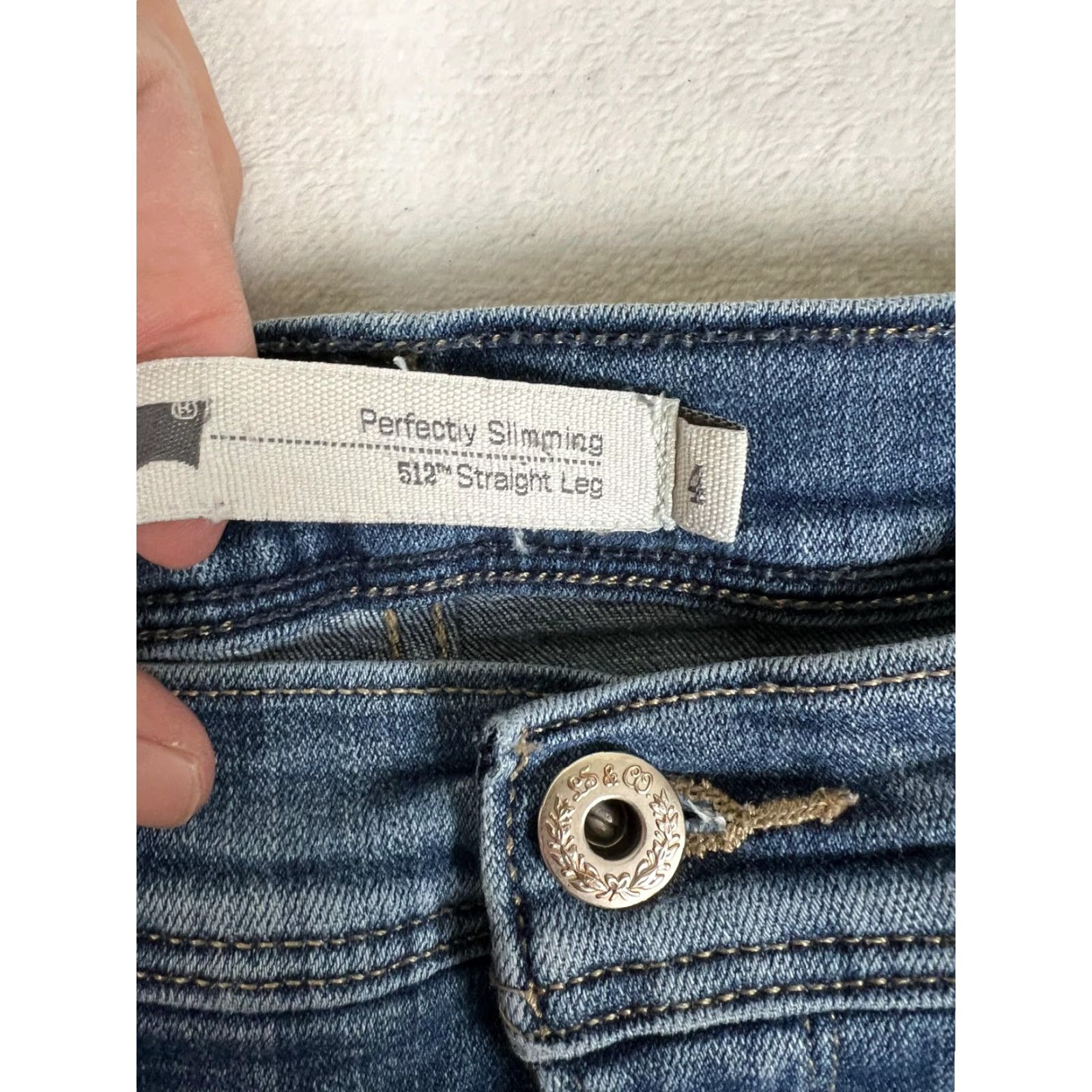 Levi's Levi's Perfectly Slimming 512 Straight Leg Jeans Womens 4 27x32 Blue Denim Size 27" / US 4 / IT 40 - 4 Thumbnail
