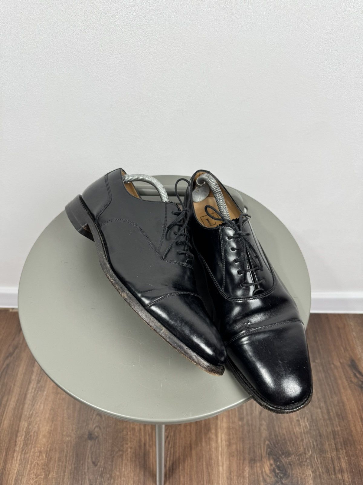 Loake Loake Black Leather Oxford Cap Toe Dress Shoes US 10 England Size US 10 / EU 43 - 1 Thumbnail