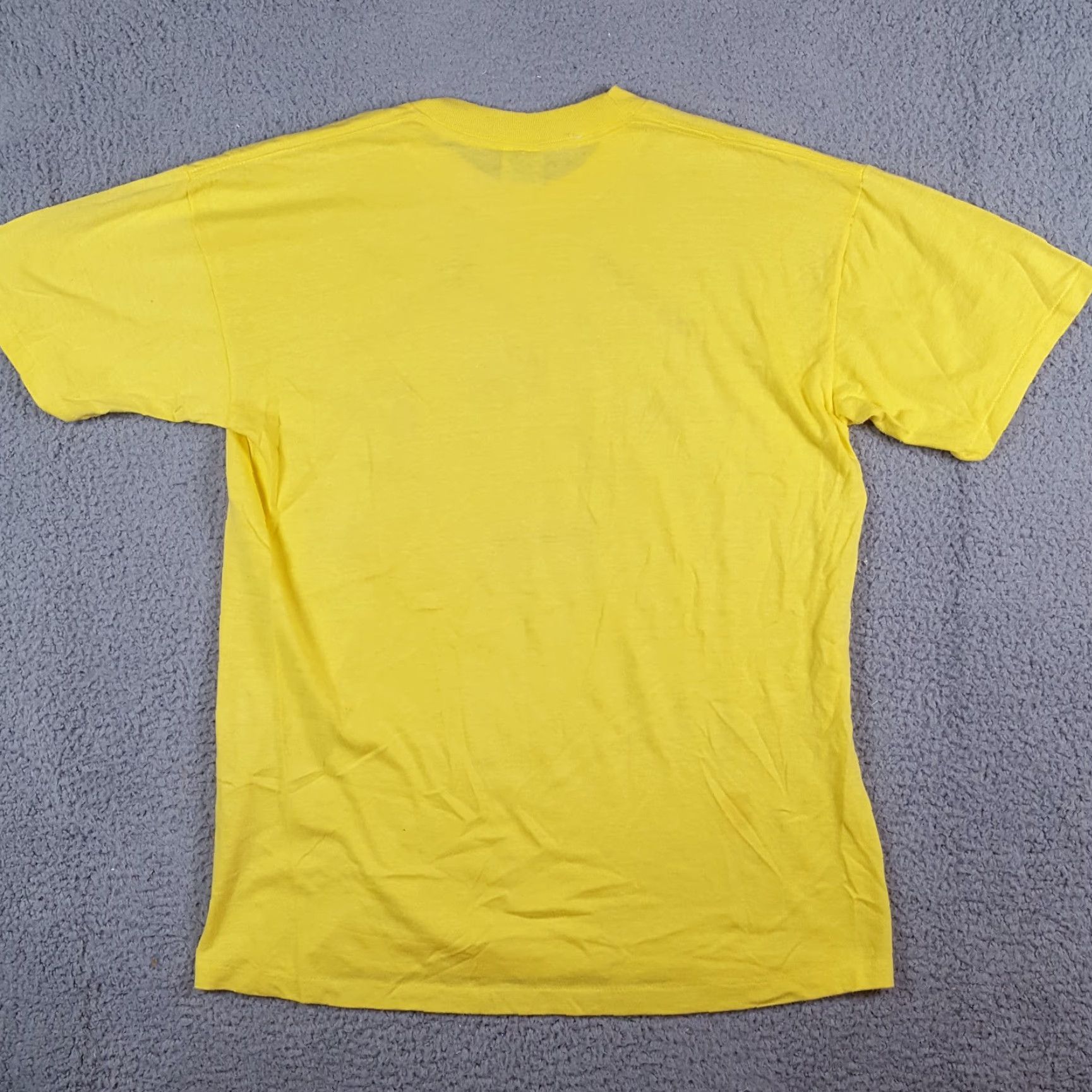 Vintage VINTAGE Signal Las Vegas Gambling Casino Lucky Tee Mens Size L Yellow T-Shirt 90s Poker Slots Retro 90s Vintage Card Game USA Made Size US L / EU 52-54 / 3 - 6 Thumbnail