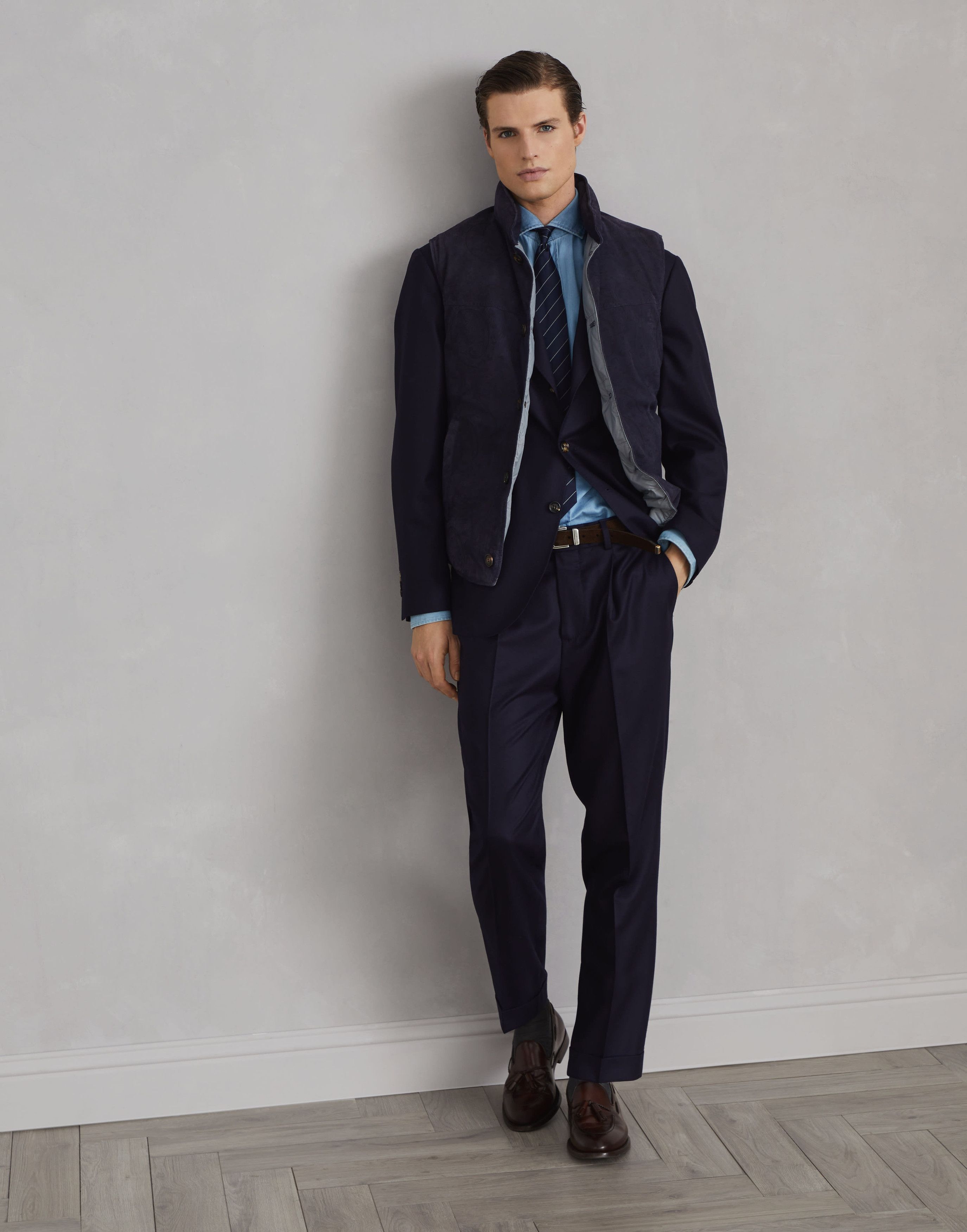 Brunello Cucinelli o1w1db10226 Suit Type Jacket in Dark Blue Size US L / EU 52-54 / 3 - 1 Thumbnail