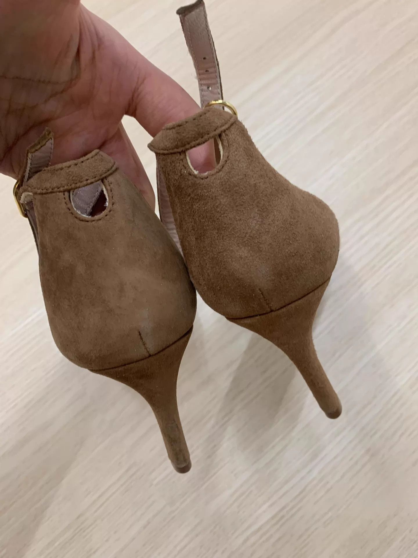 Stuart Weitzman Stuart Weitzman Khaki Strappy Heel Sandal Size 39 New Size US 8.5 / IT 38.5 - 3 Thumbnail