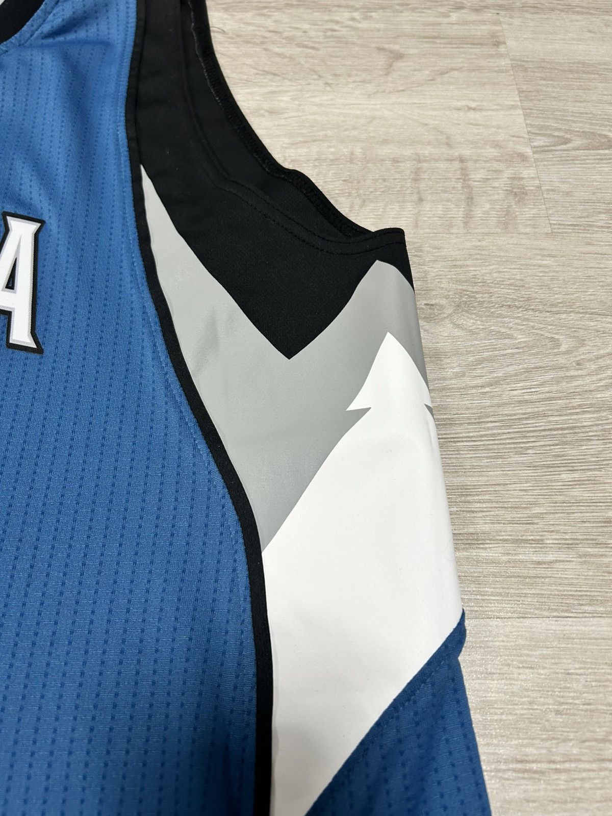NBA Adidas Andrew Wiggins #22 Timberwolves NBA Jersey Sz L +2 Size US XL / EU 56 / 4 - 13 Thumbnail
