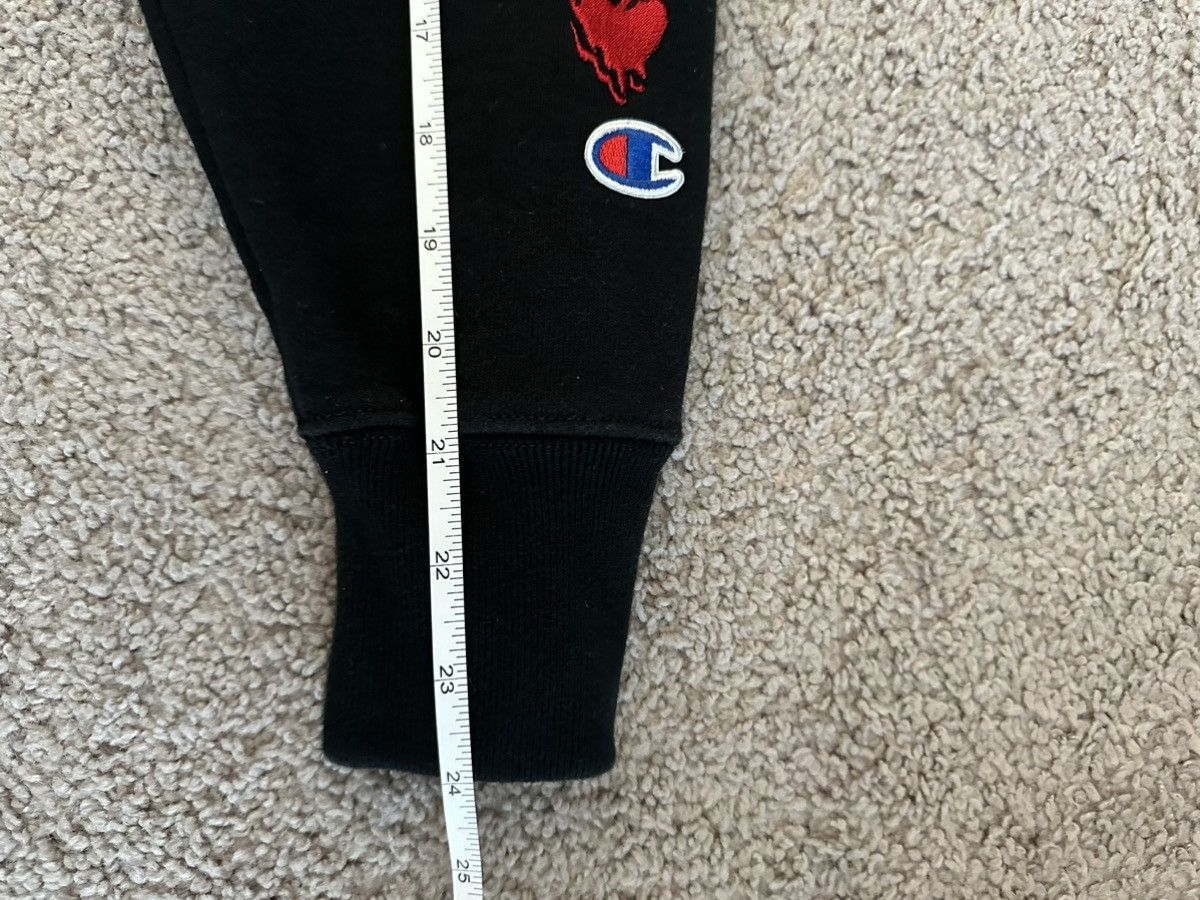 Champion × Emotionally Unavailable Emotional Unavailable x Champion Heart Hoodie Size US L / EU 52-54 / 3 - 9 Thumbnail