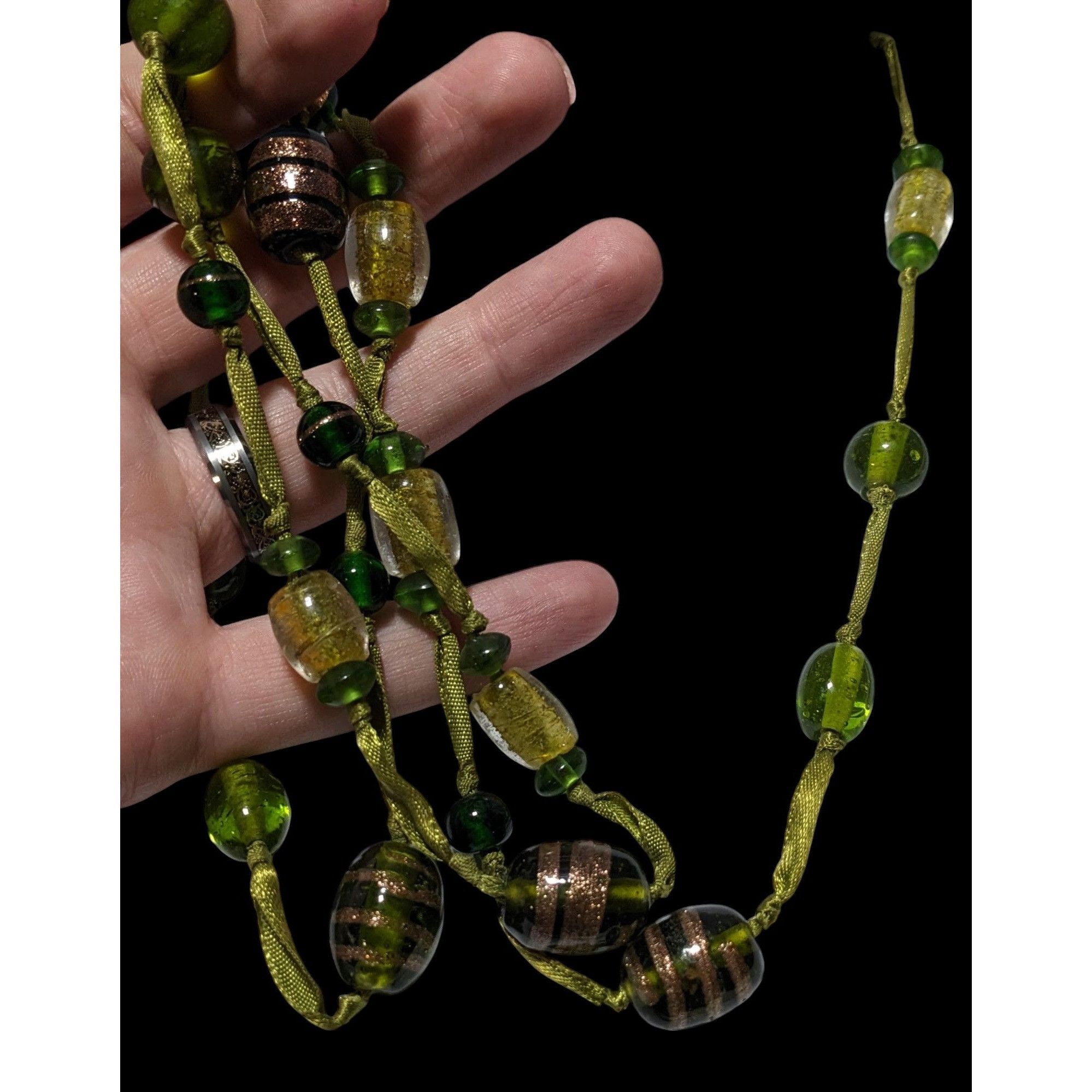Other Handmade Green Glass Beaded Ribbon Necklace Size ONE SIZE - 2 Thumbnail