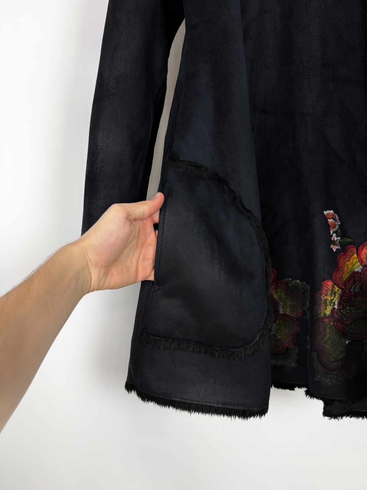 Custo Barcelona Custo Barcelona Floral Embroidery Faux Fur Coat Size M / US 6-8 / IT 42-44 - 11 Thumbnail