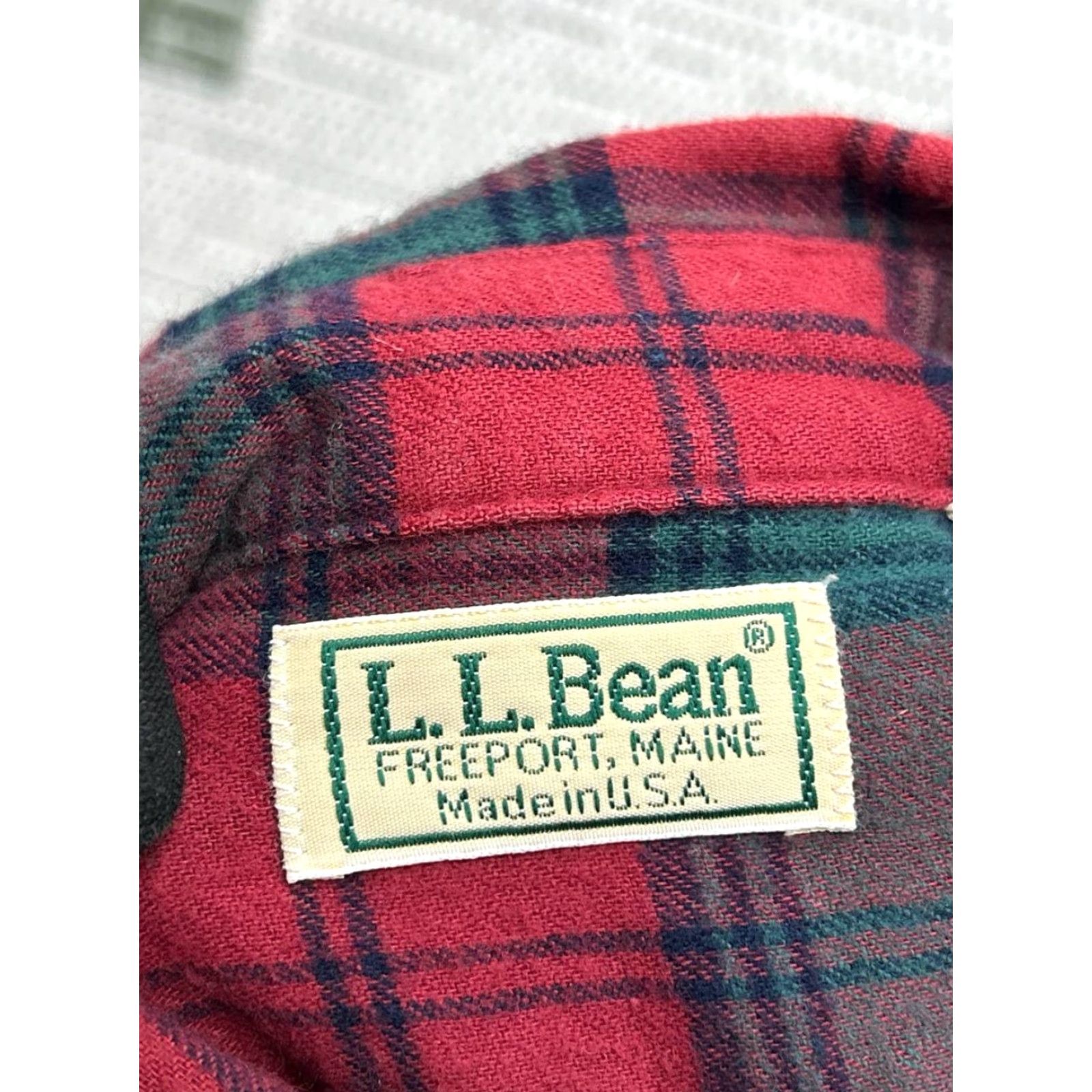 Vintage L.L.Bean Shirt Mens Large Red Cotton Button Up Plaid - Button-Down Collar, Long Sleeve, Casual, Pockets, Regular Fit, Fall Winter Spring, Men's Shirt Size US L / EU 52-54 / 3 - 3 Thumbnail