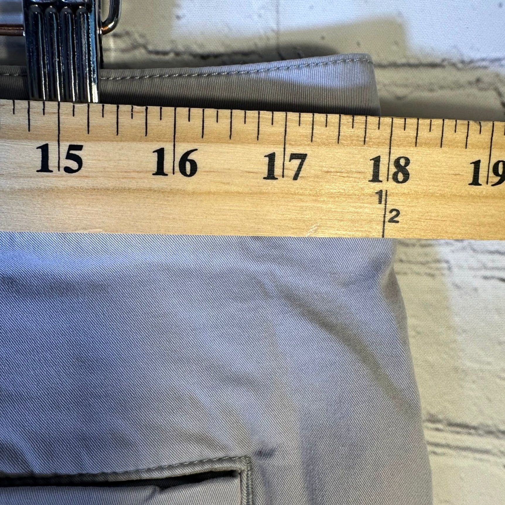 Abercrombie & Fitch Abercrombie & Fitch Mens Gray Stretch Chino Shorts 34 Flat Front Casual Size US 34 / EU 50 - 5 Thumbnail