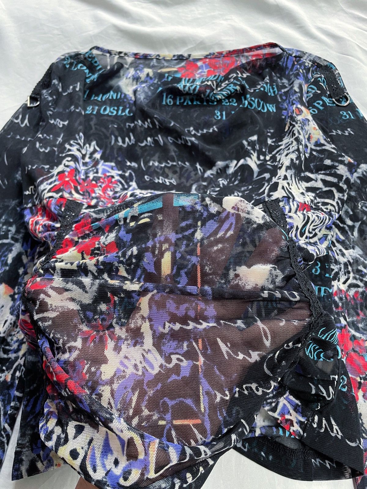 Japanese Brand JAPANESE MESH TOP ART PRINTED Size US XS / EU 42 / 0 - 2 Thumbnail