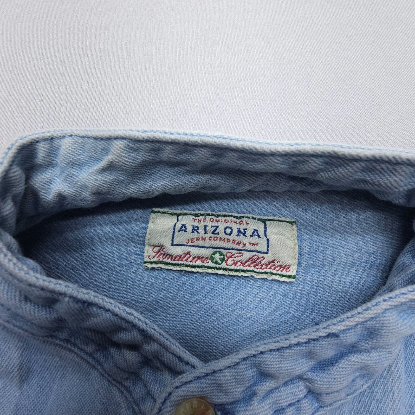 Vintage VINTAGE Arizona Jeans Denim Shirt Womens Small Blue Faded Western Rodeo Work Shirt Casual Women’s Size S / US 4 / IT 40 - 4 Thumbnail