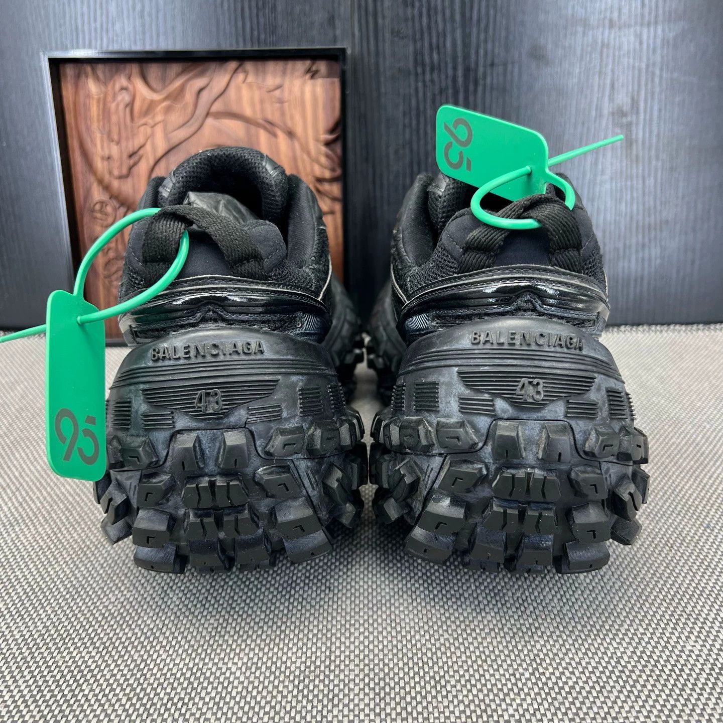 Balenciaga balenciaga low-top sneakers Size US 10 / EU 43 - 2 Thumbnail