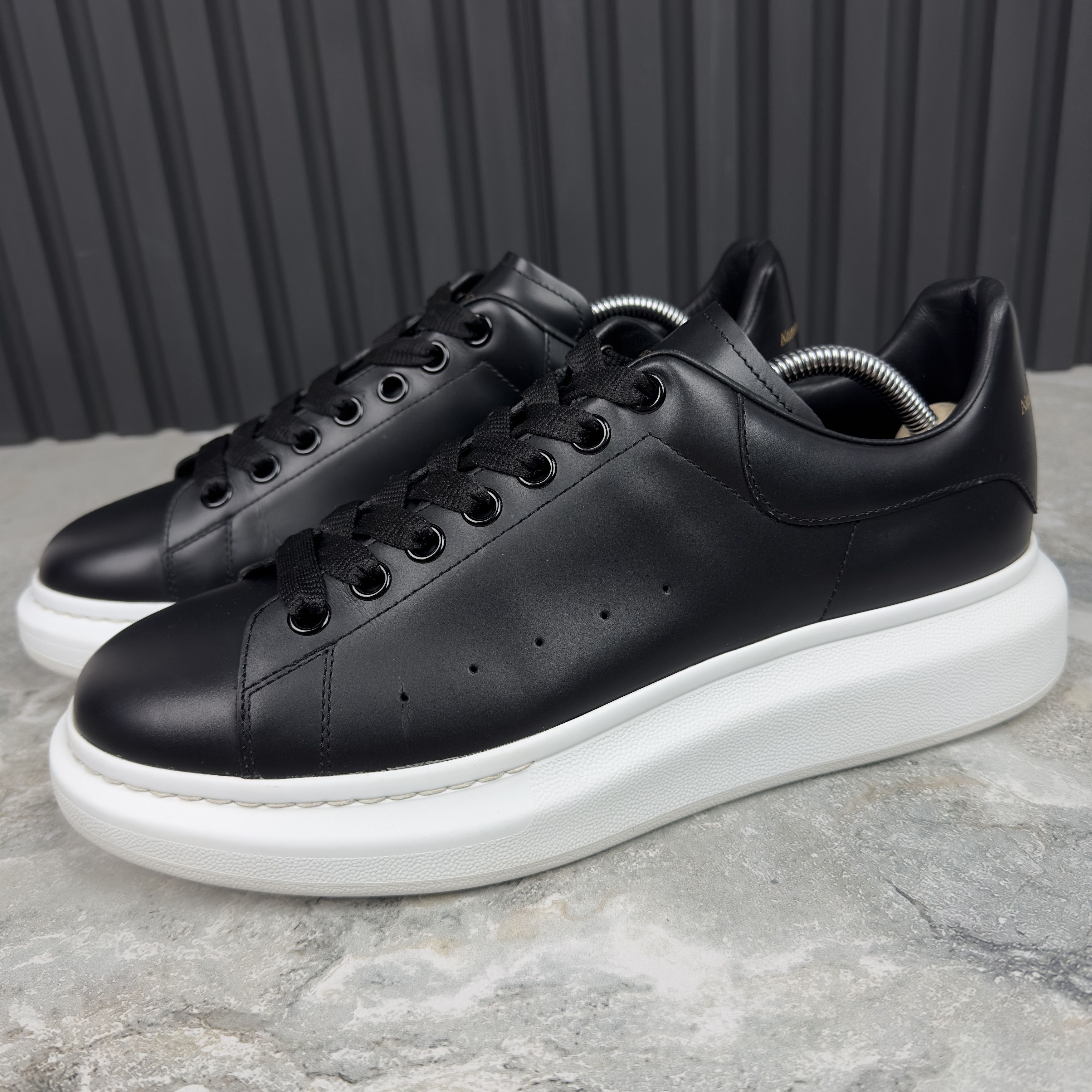 Alexander McQueen Alexander McQUEEN Sneakers Leather Size US 11 / EU 44 - 12 Thumbnail
