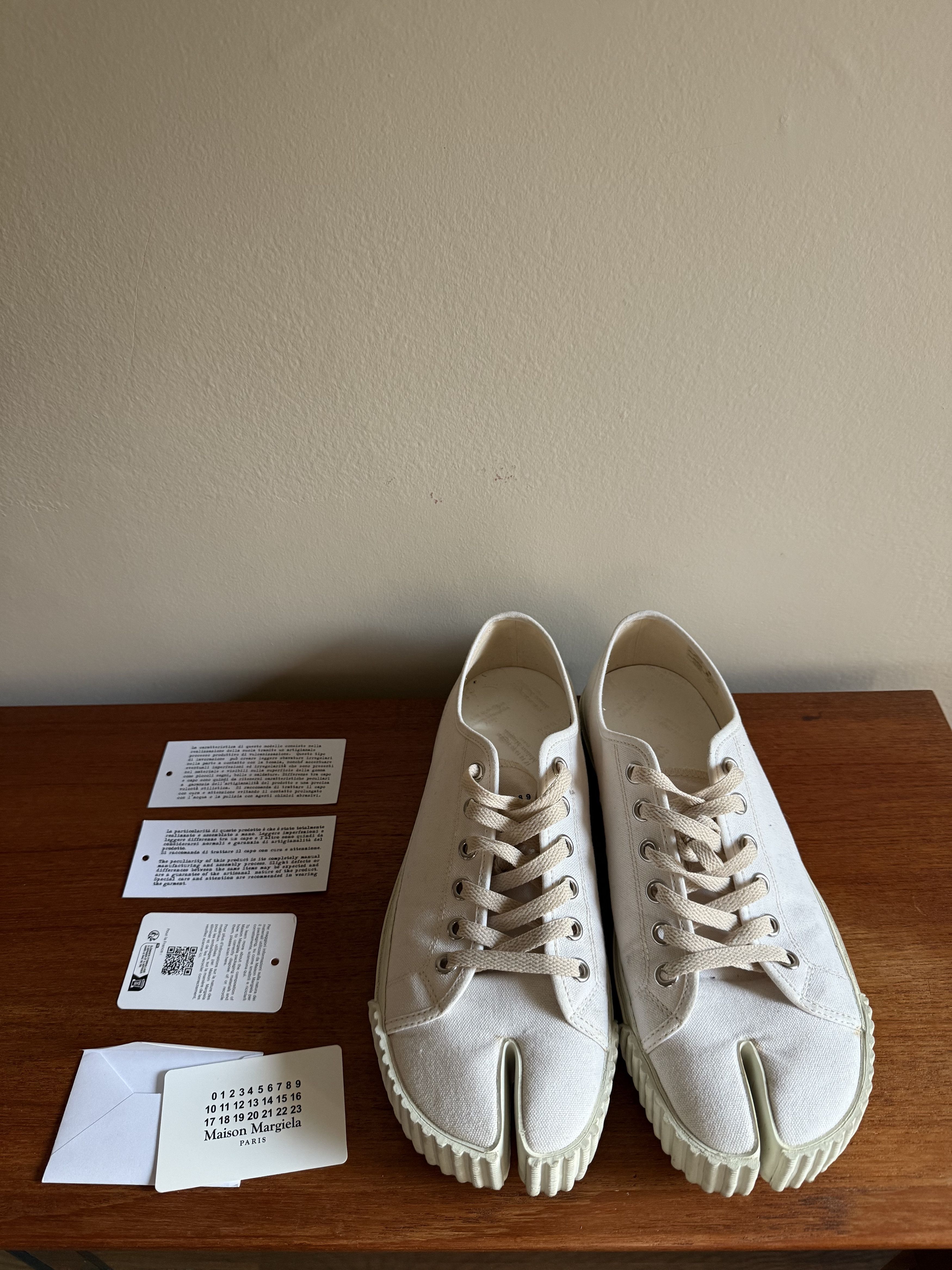 Maison Margiela Maison Margiela Mens Tabi Sneakers Lace up White size 43.5 Size US 10.5 / EU 43-44 - 1 Thumbnail