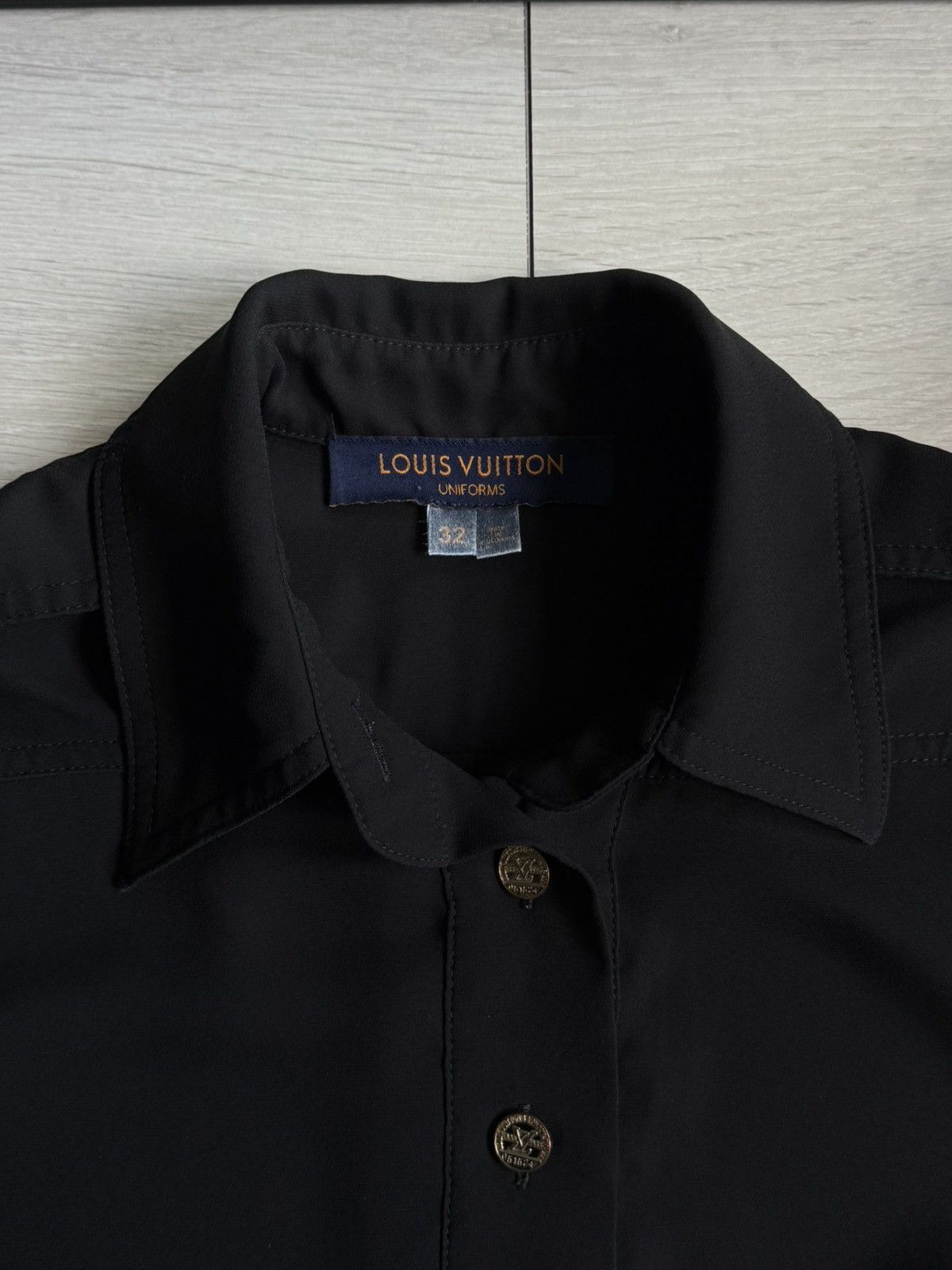 Louis Vuitton Louis Vuitton Uniforms Gold Button Up Blouse Size M / US 6-8 / IT 42-44 - 9 Thumbnail