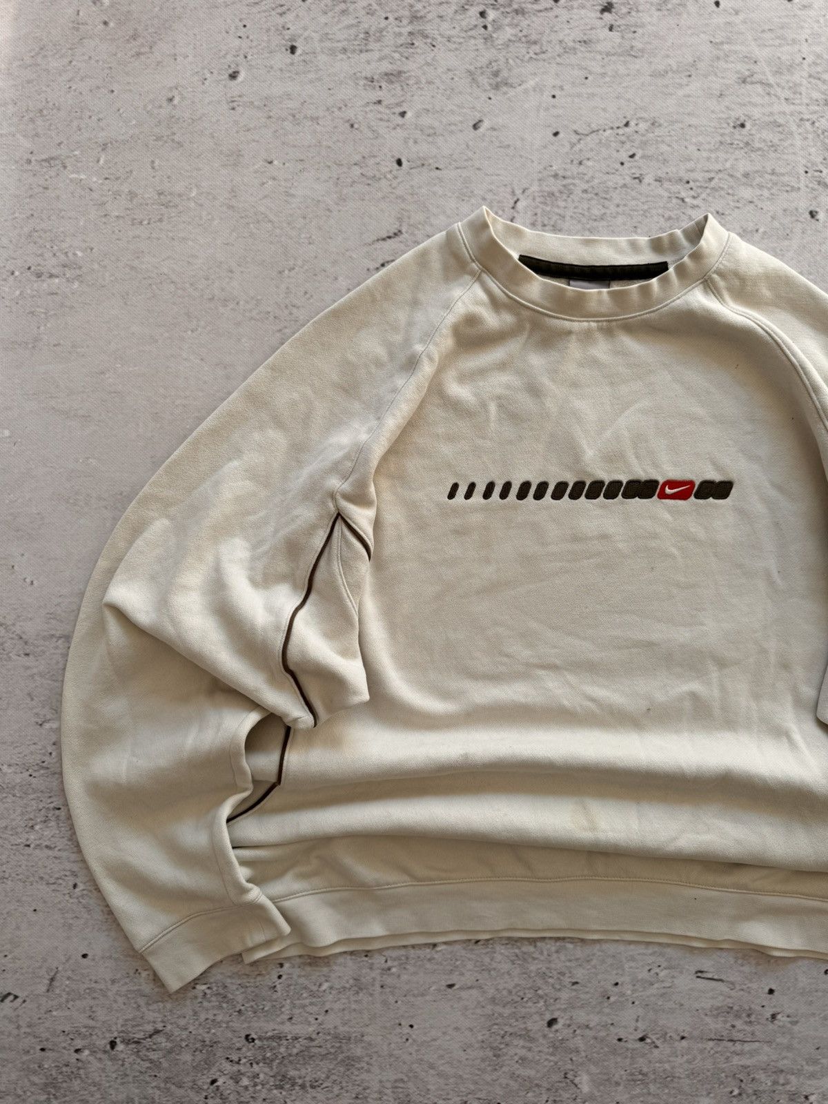 Nike × Vintage NIKE VINTAGE CENTER LOGO OVERSIZE BOXY SWEATSHIRT Size US XL / EU 56 / 4 - 2 Thumbnail