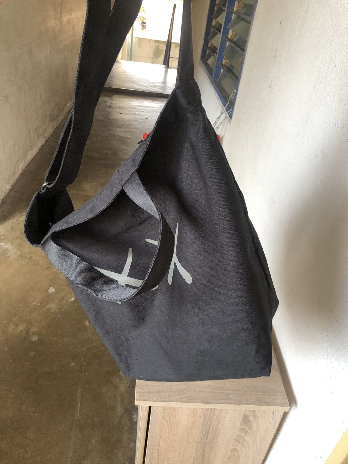 Kaws Rare❗️Kaws x Andy Warhol Cross body Bag/ Tote Bag Size ONE SIZE - 23 Thumbnail
