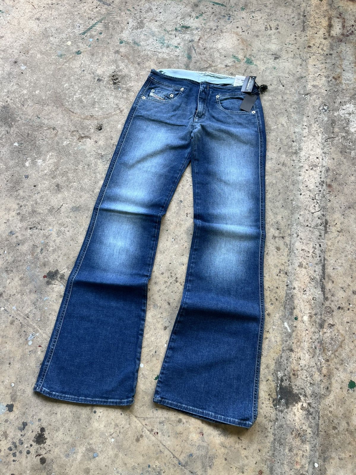 Diesel VTG Dead Stock Diesel Jeans Flare/Bootcut Wide Leg Pants Size 26" / US 2 / IT 38 - 3 Thumbnail