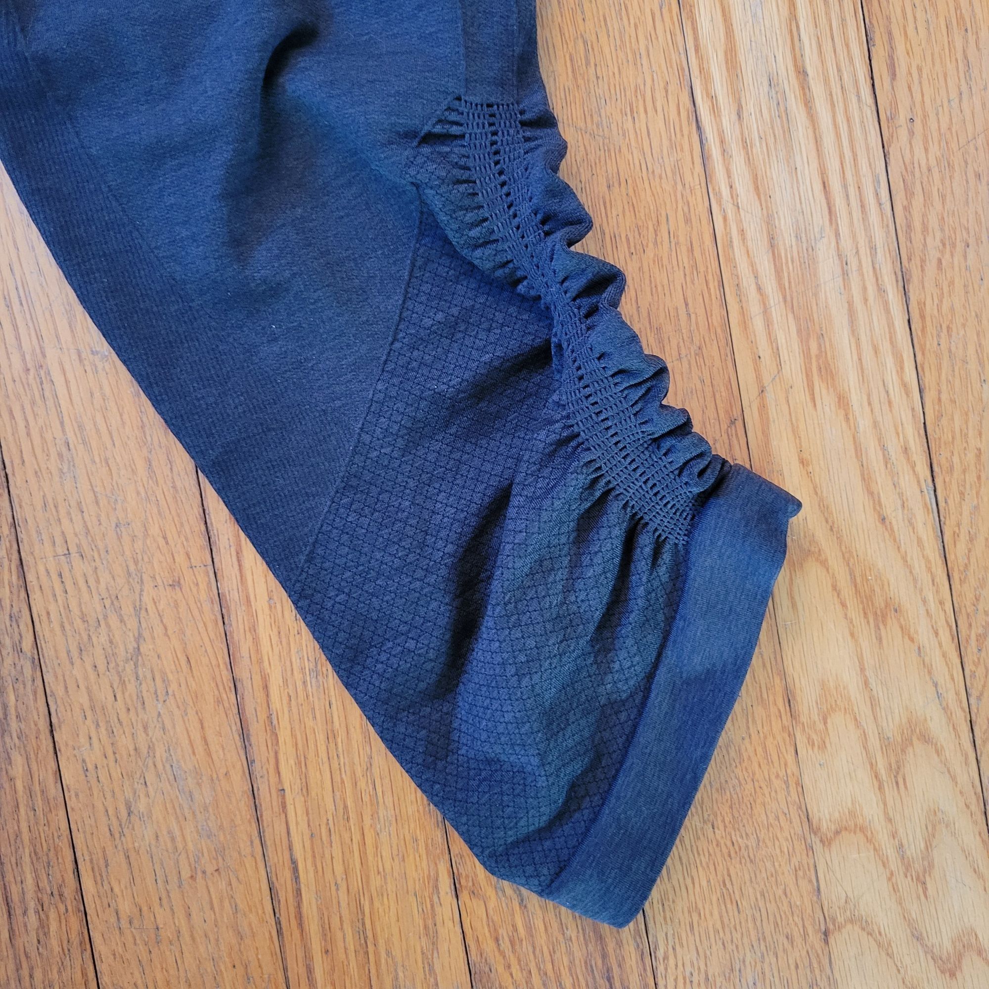 Lululemon Lululemon Yoga Crop Leggings Ruched Details High Waist 8 IN Size 30" / US 8 / IT 44 - 7 Thumbnail