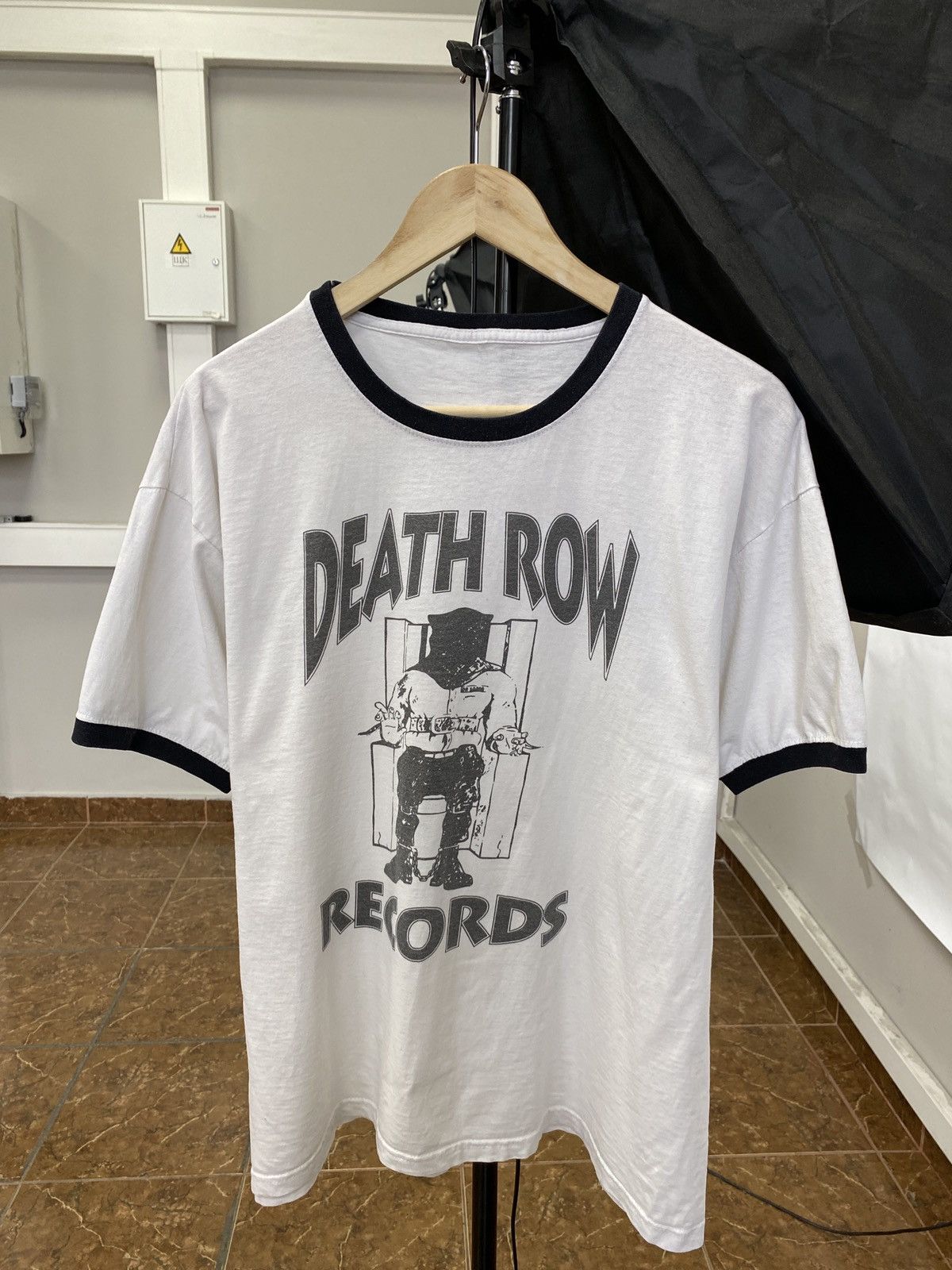 Death Row Records 🇺🇸 Vintage Y2K Death Row Records T-Shirt Hype Vtg rare Size US L / EU 52-54 / 3 - 1 Thumbnail