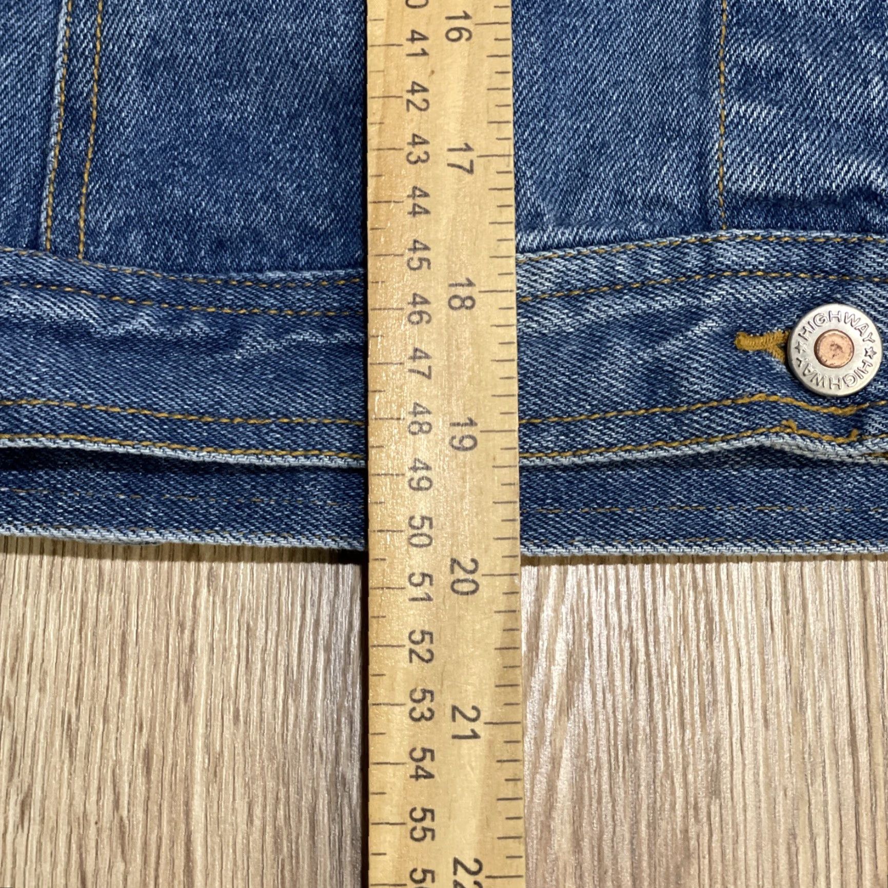Tommy Hilfiger VINTAGE Tommy Hilfiger Denim Jacket Ladies Size L Blue Cropped Long Sleeve Pockets Womens Size L / US 10 / IT 46 - 4 Thumbnail