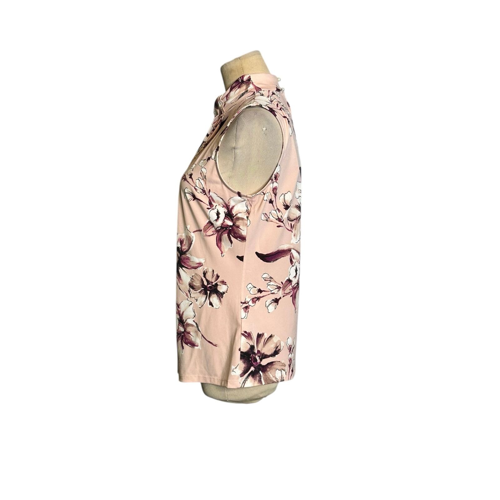 Karl Lagerfeld Karl Lagerfeld floral sleeveless drape-neck blouse size XS Size XS / US 0-2 / IT 36-38 - 8 Thumbnail