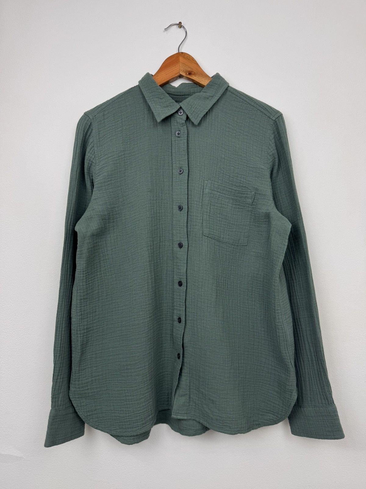 J.Crew J.Crew Men Muslin Long Sleeve Shirt Green Size M Size US M / EU 48-50 / 2 - 1 Thumbnail