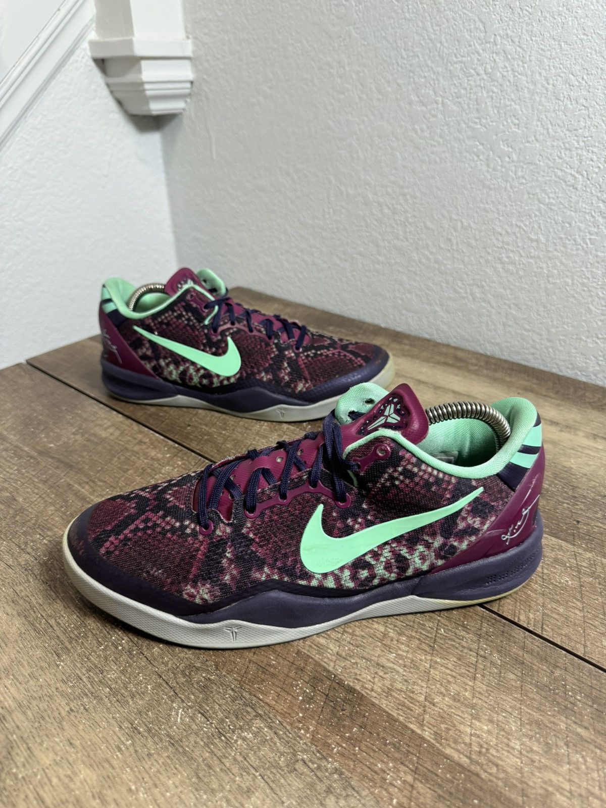 Nike Nike Kobe 8 Pit Viper Size 7Y Athletic Sneakers Mamba Size US 7 / EU 40 - 2 Thumbnail