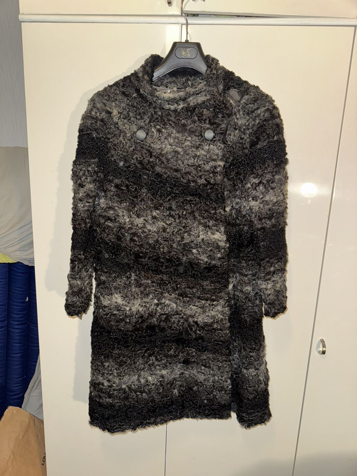 Other Vintage long caracul fur coat Size XS / US 0-2 / IT 36-38 - 1 Thumbnail