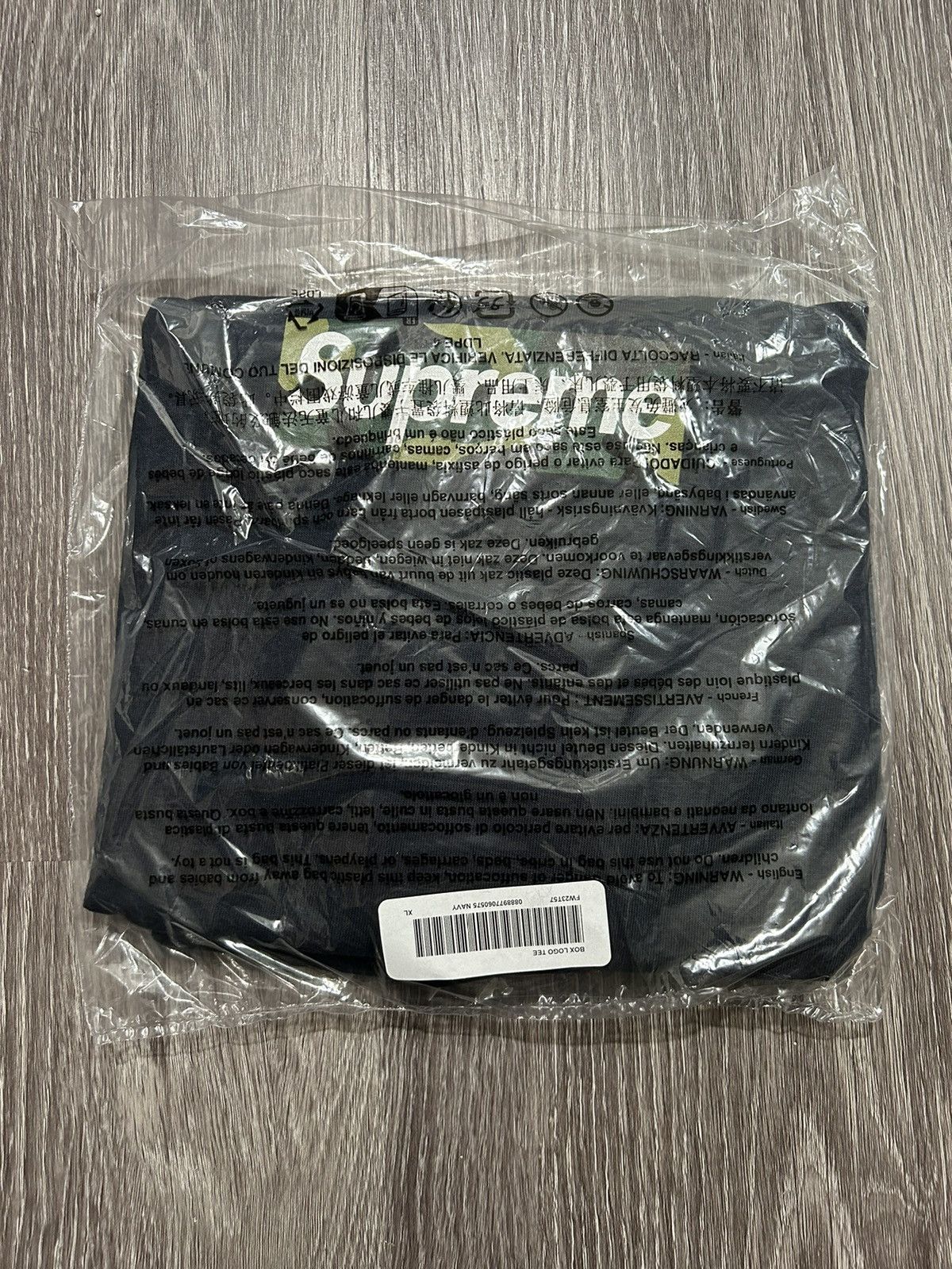 Image of Supreme Fw23 Box Logo T Shirt Navy Size XL Nwt, Men's