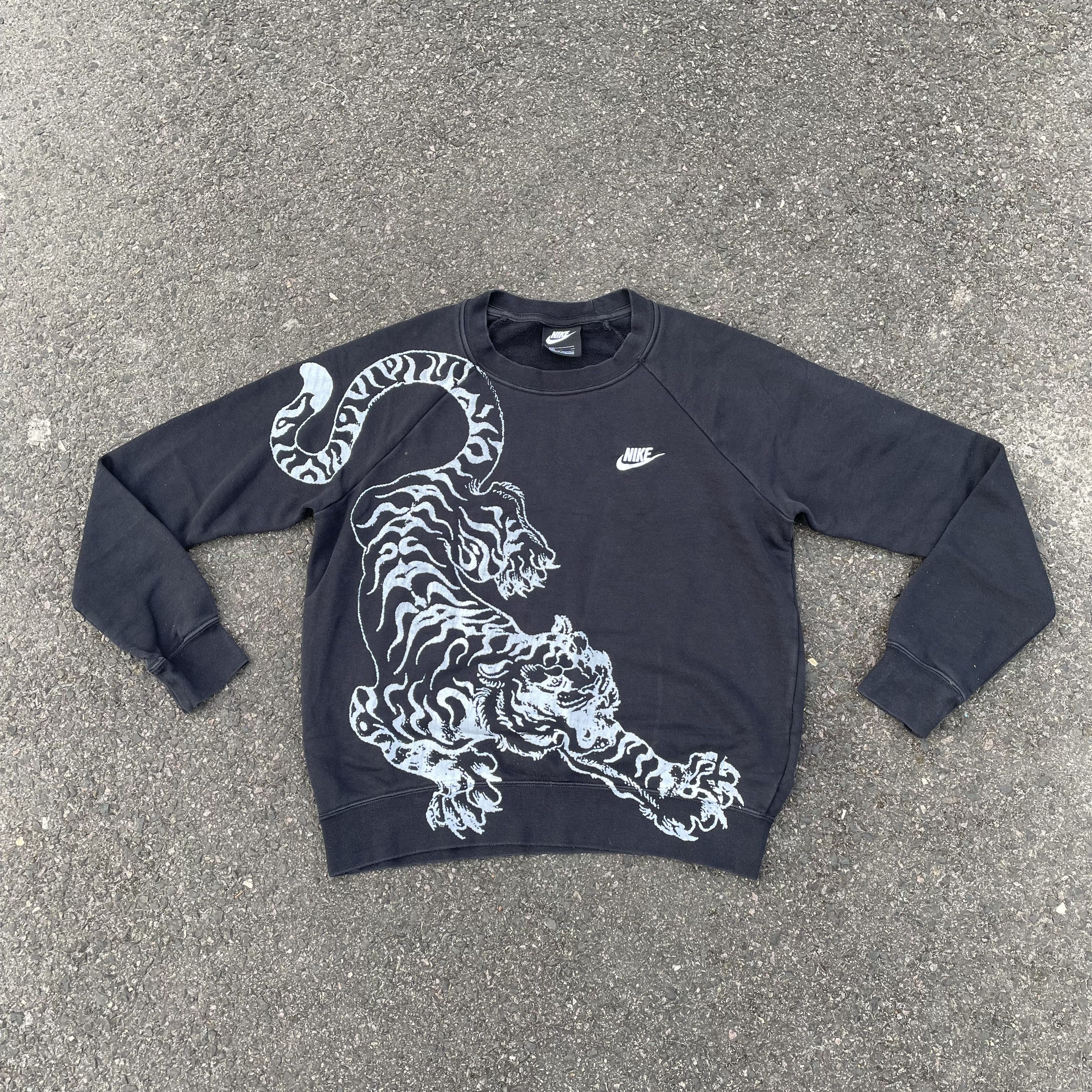 Nike Custom Nike Tiger Sweatshirt Black Crewneck opium Grunge Size US S / EU 44-46 / 1 - 2 Thumbnail