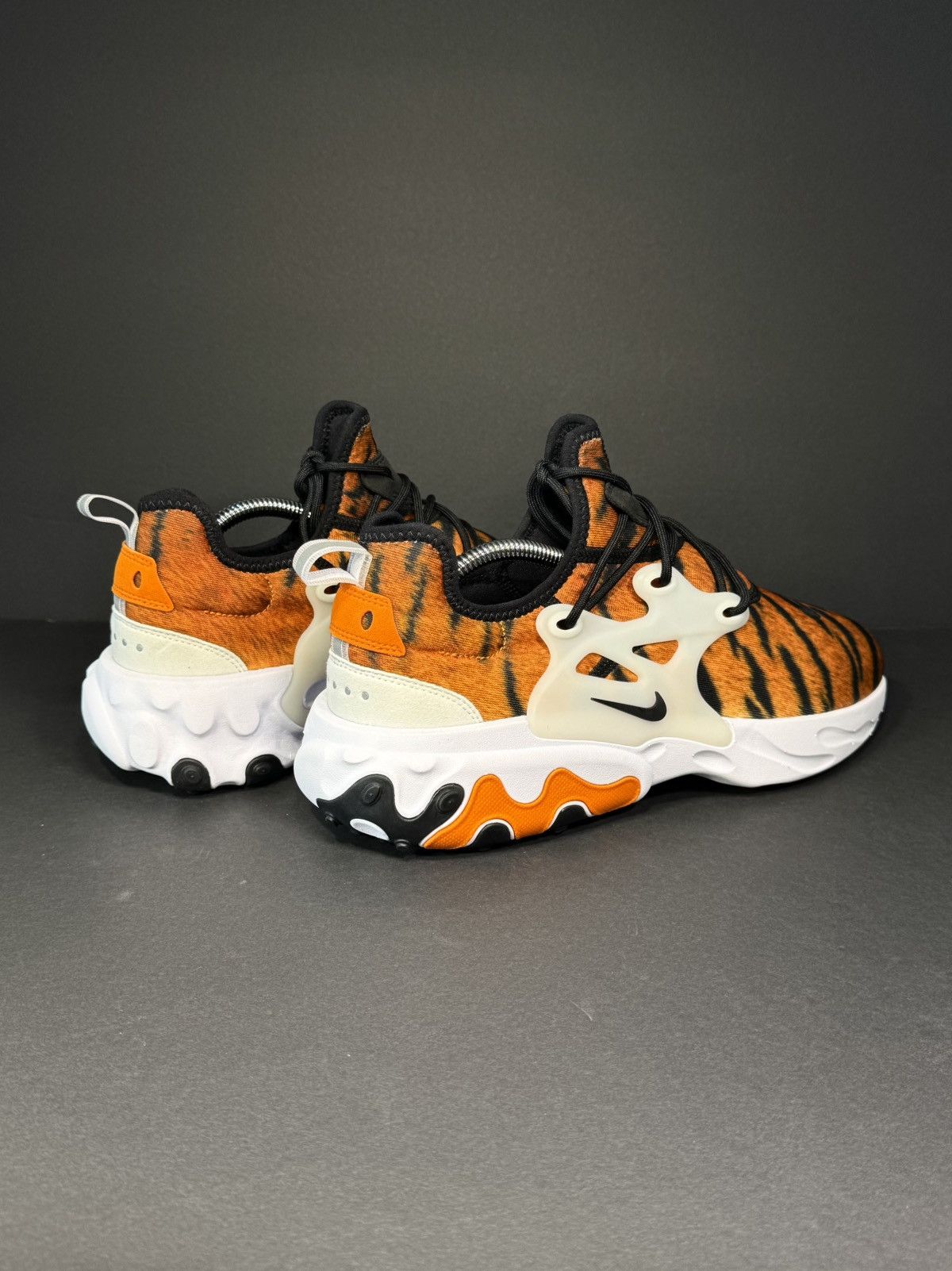 Nike Nike React Presto SAMPLE “Magma Orange” Size US 9 / EU 42 - 3 Thumbnail