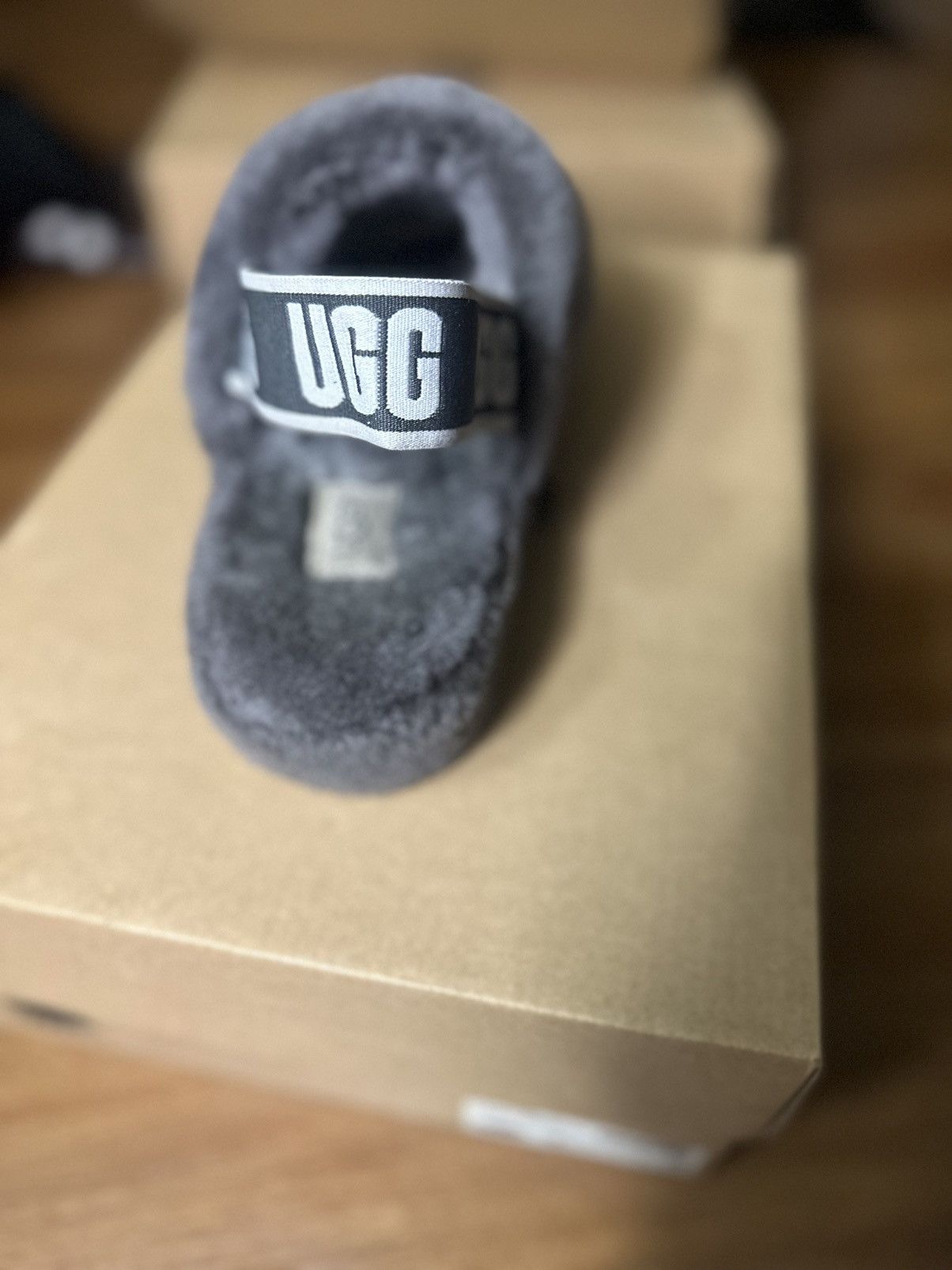Ugg Grey UGG Slides Size US 8 / IT 38 - 4 Thumbnail