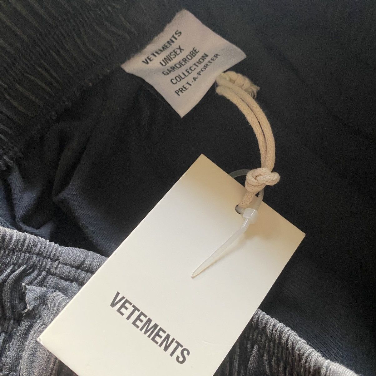 Vetements NWT Fall23 Deconstructed Fan Sweatpants Size US 32 / EU 48 - 8 Thumbnail