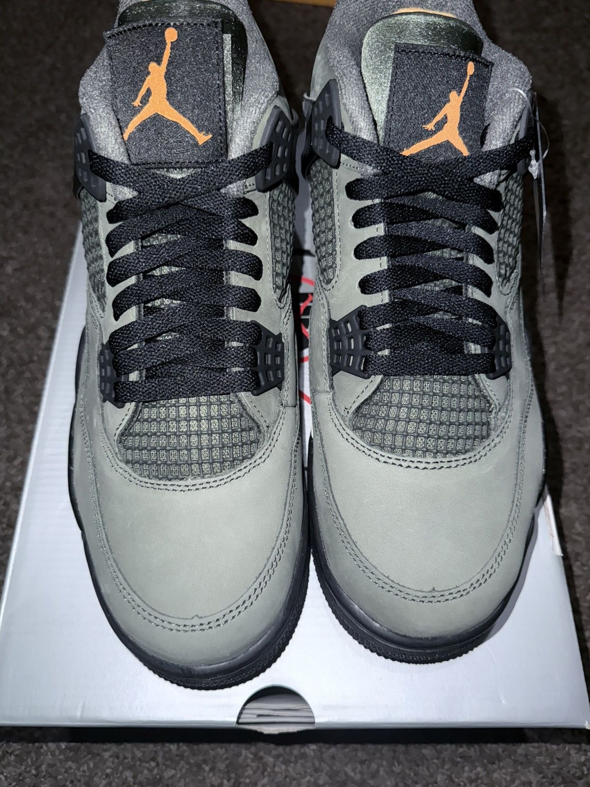 Jordan Brand × Undefeated The Jordan 4 Retro OG SP Undefeated (2025) Size US 10 / EU 43 - 2 Thumbnail