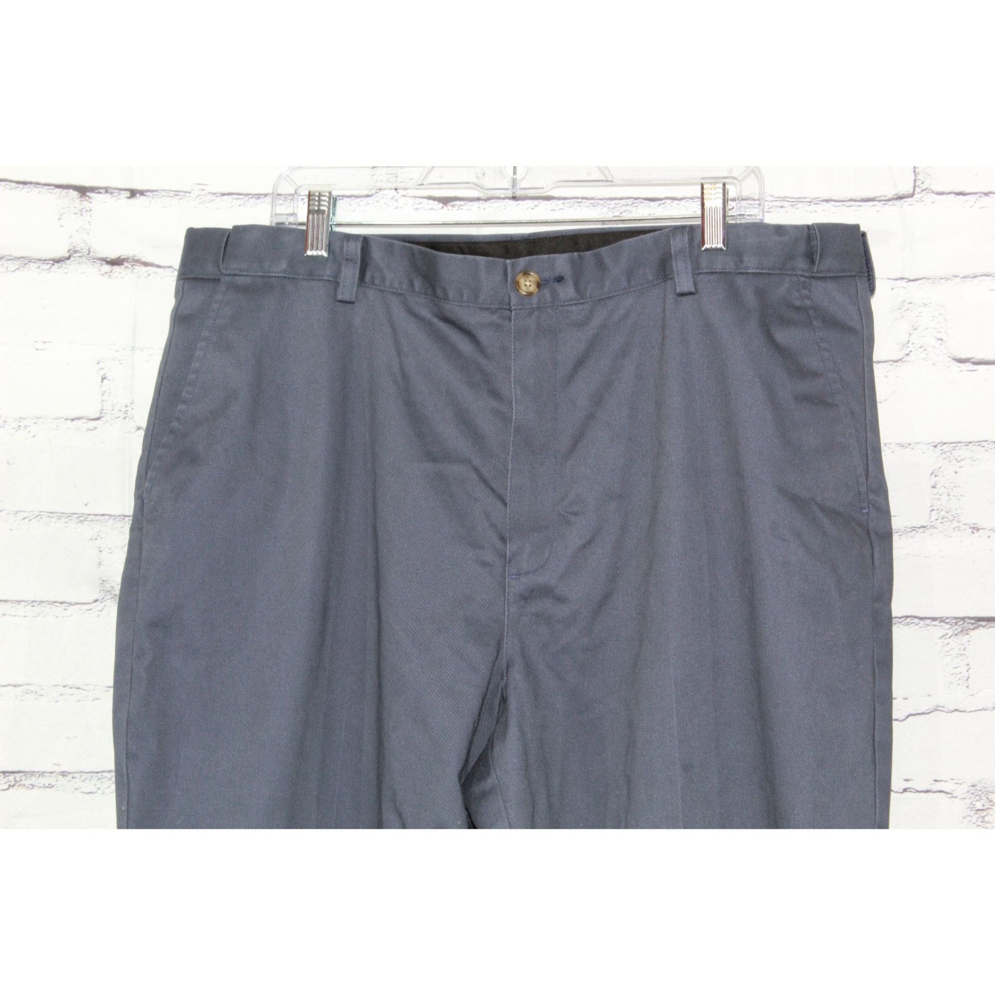 L.L. Bean LL Bean Men's Wrinkle Free Double L Chinos Natural Fit Size US 40 / EU 56 - 3 Thumbnail