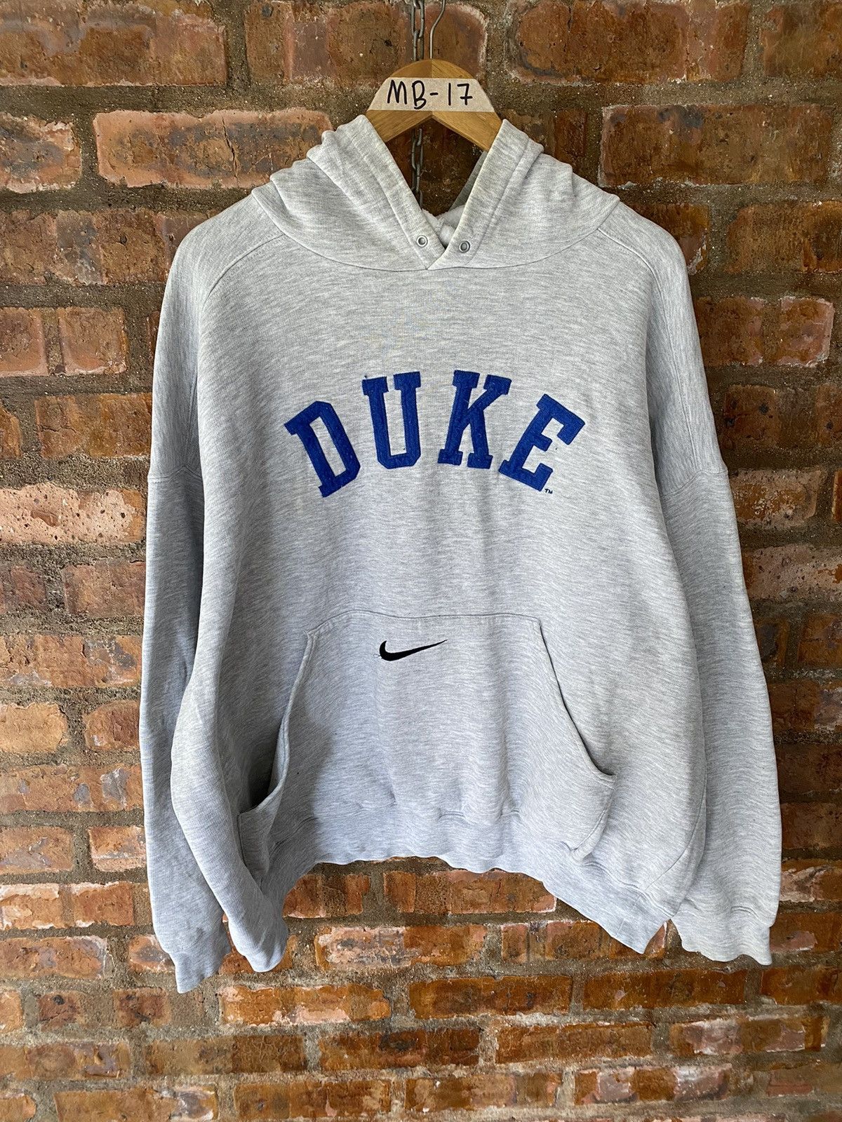 Nike 🔥🔥1990s NIKE DUKE embroidered center logo hoodie Size US XL / EU 56 / 4 - 2 Thumbnail