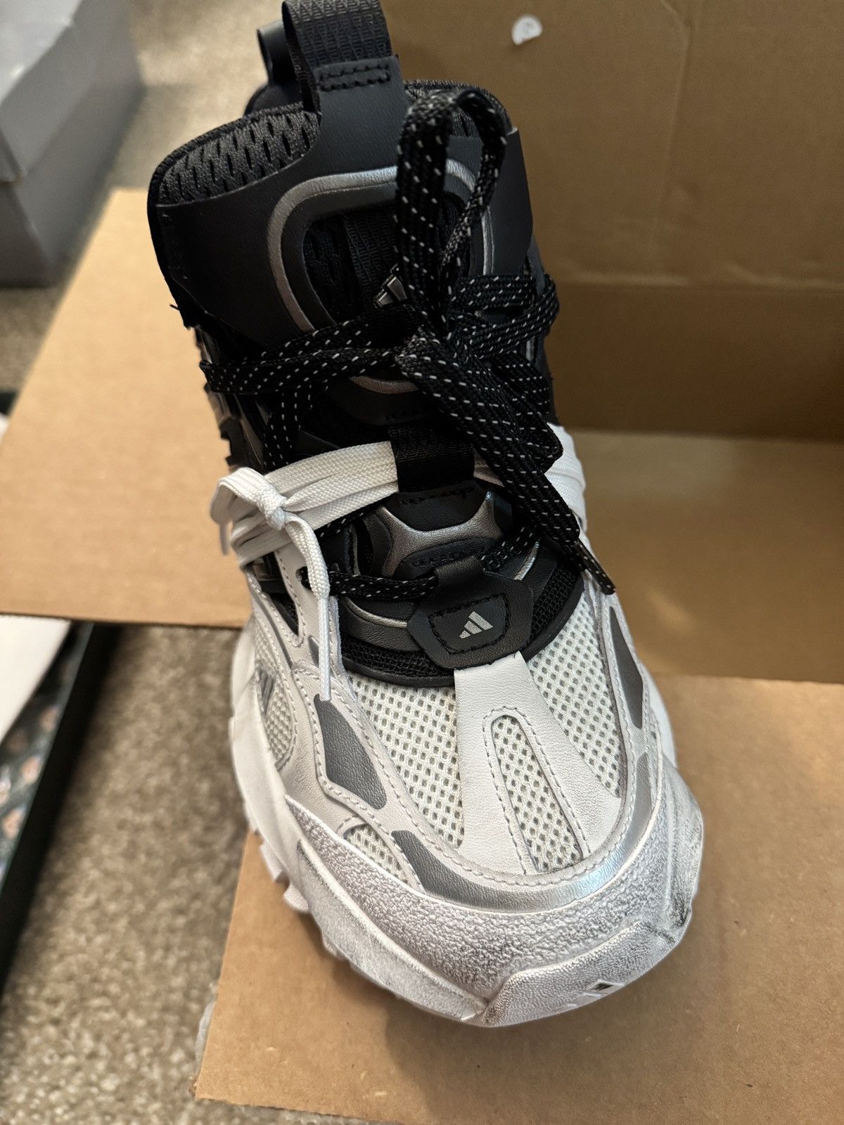 Adidas Adidas XLG Runner Deluxe 'White Black' (Read Description) Size US 9 / EU 42 - 9 Thumbnail