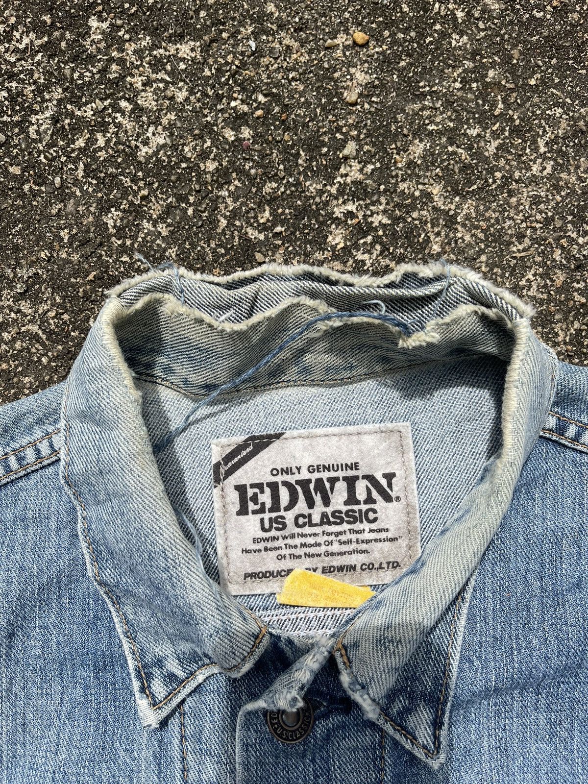 Edwin Edwin US Classic Denim Jacket Light Wash Distressed Japan Size US M / EU 48-50 / 2 - 5 Thumbnail