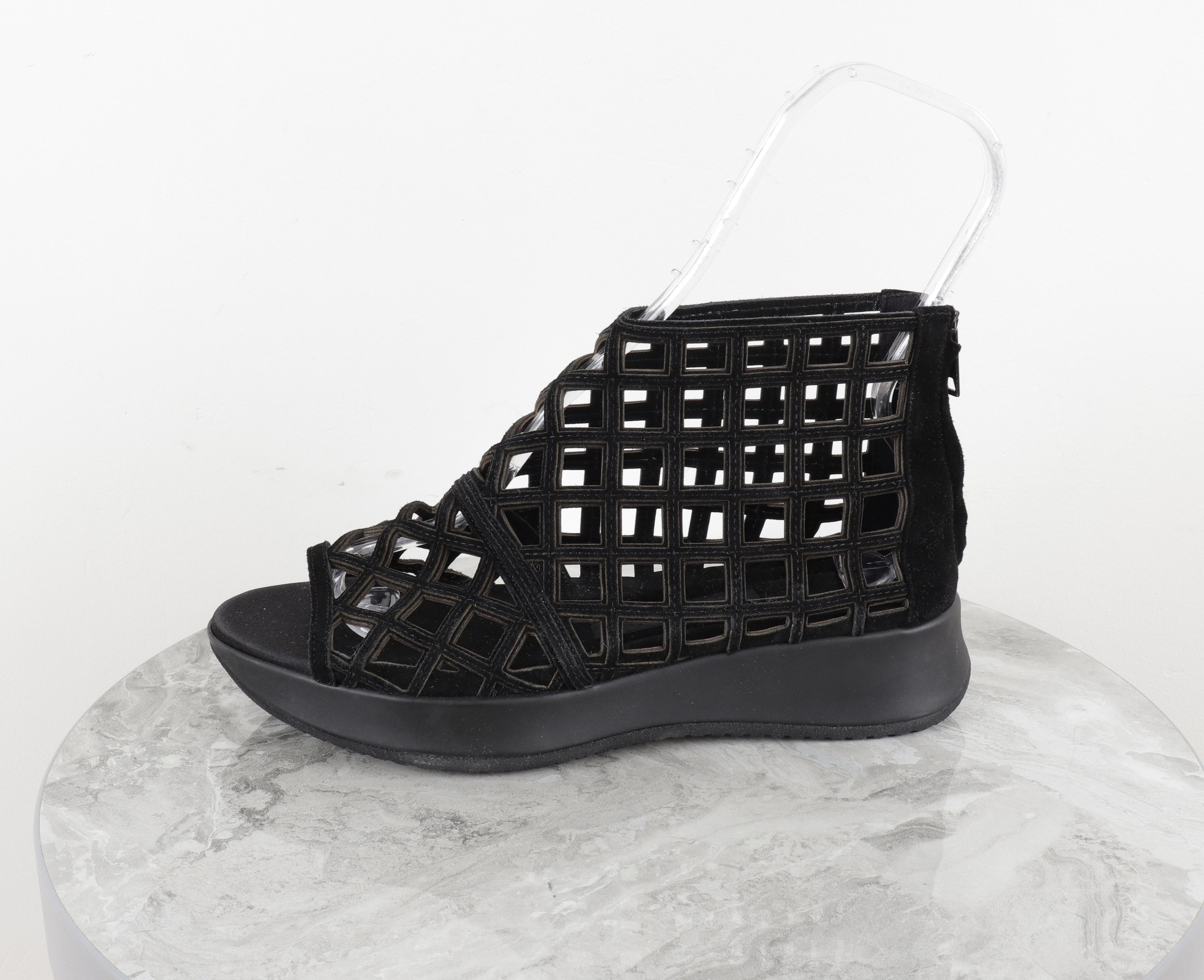 Burberry BURBERRY PRORSUM Suede Black Cage Gladiator Sandals Size US 9.5 / IT 39.5 - 17 Thumbnail