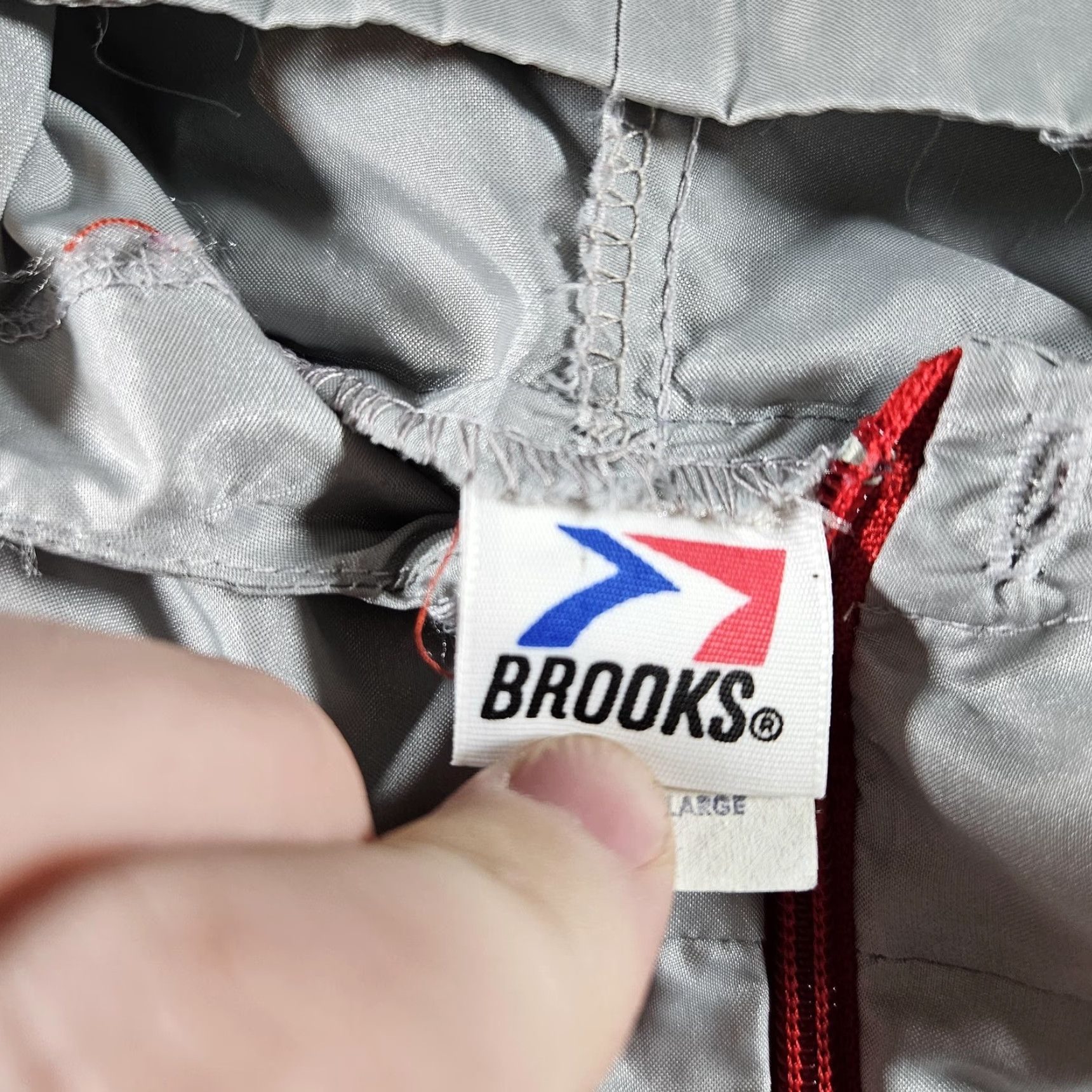 Brooks Brooks Jacket Mens L Gray Blue Nylon Hooded Windbreaker Full Zip Running & Jogging Size US L / EU 52-54 / 3 - 4 Thumbnail