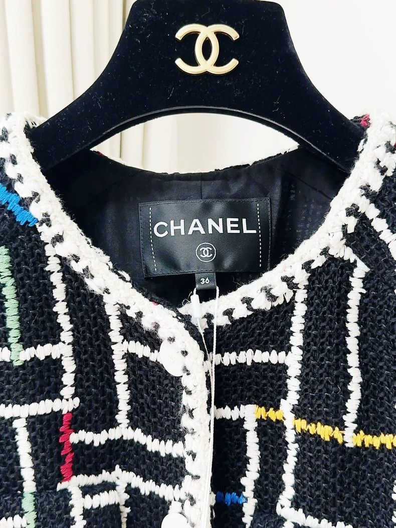 Chanel Chanel 25C color maze pattern black tweed short jacket Size XS / US 0-2 / IT 36-38 - 4 Thumbnail