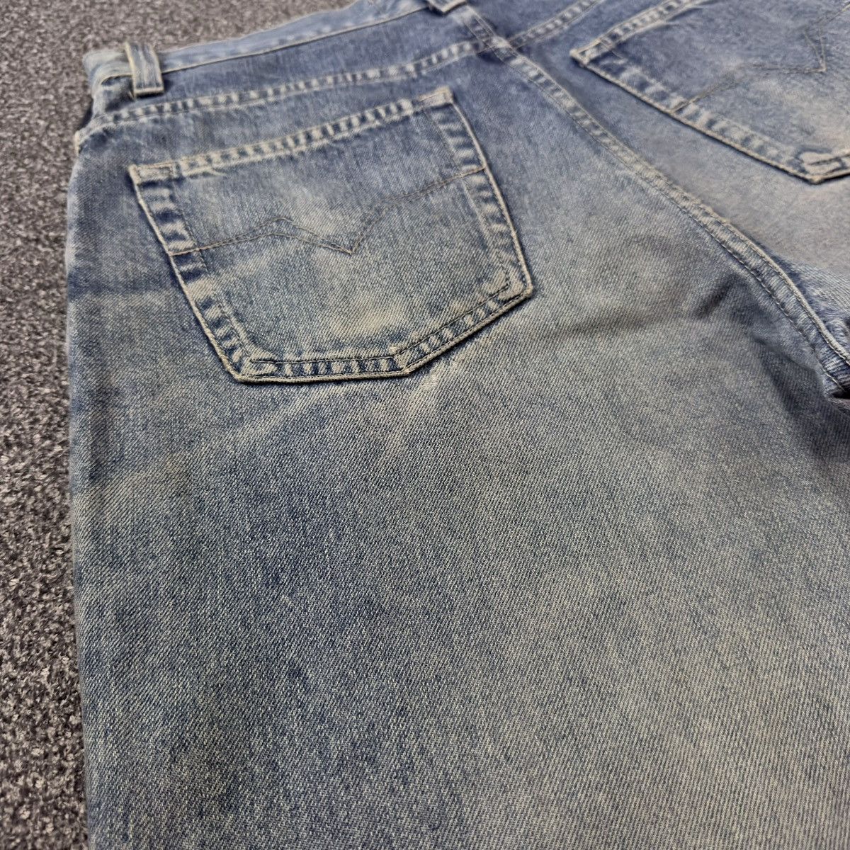 Versace Jeans Couture Vintage 90s Baggy Fit Versace Heavy Fade Denim Made in Italy Size US 34 / EU 50 - 10 Thumbnail