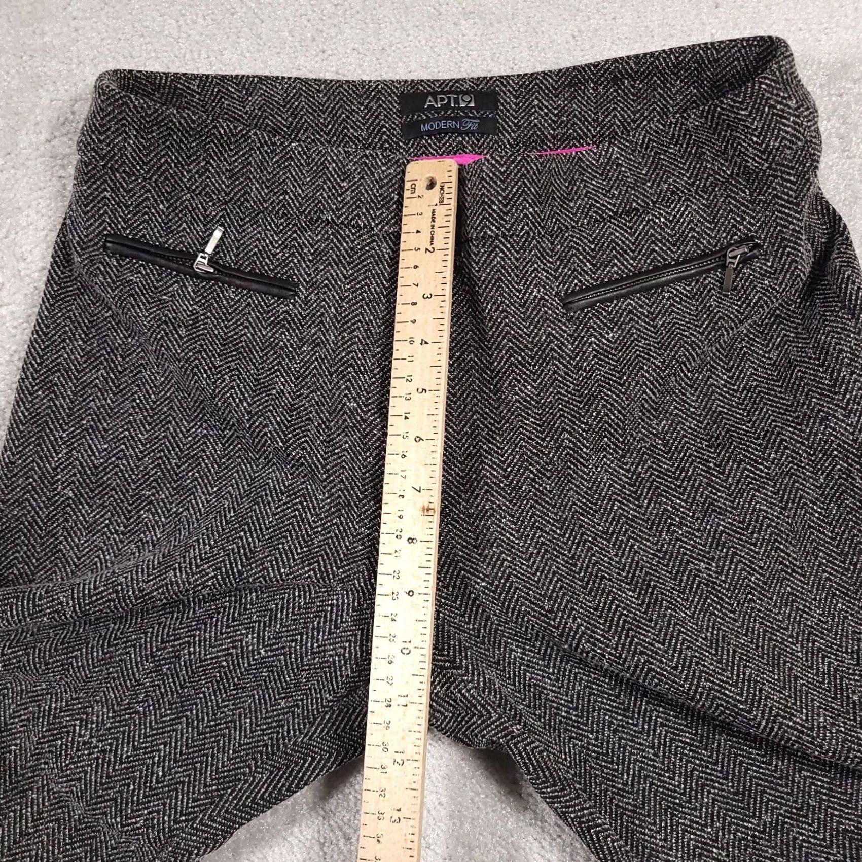 Apt. 9 Apt. 9 Womens Ankle Pants Size 12 Gray Chevron Zip Pockets Tapered Inseam 28 in Regular Carded Used Good Condition Size 34" / US 12 / IT 48 - 7 Thumbnail