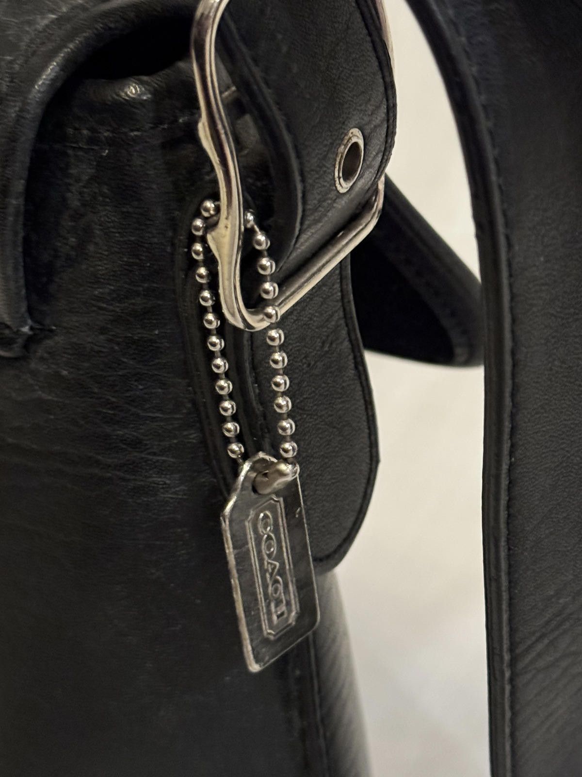 Coach Stylish Coach Black Leather Handbag Size ONE SIZE - 3 Thumbnail