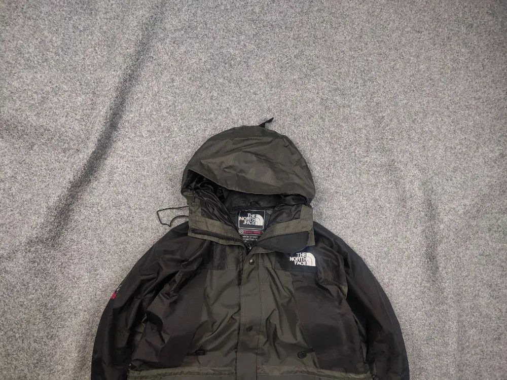 The North Face Vintage 90's The North Face summit gore tex mountain Jacket Size US L / EU 52-54 / 3 - 2 Thumbnail