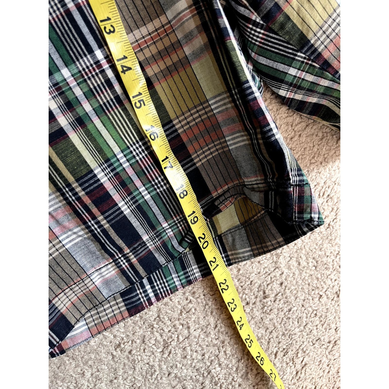 Izod Men's Flat Front Plaid Izod Shorts 34 Size US 34 / EU 50 - 4 Thumbnail
