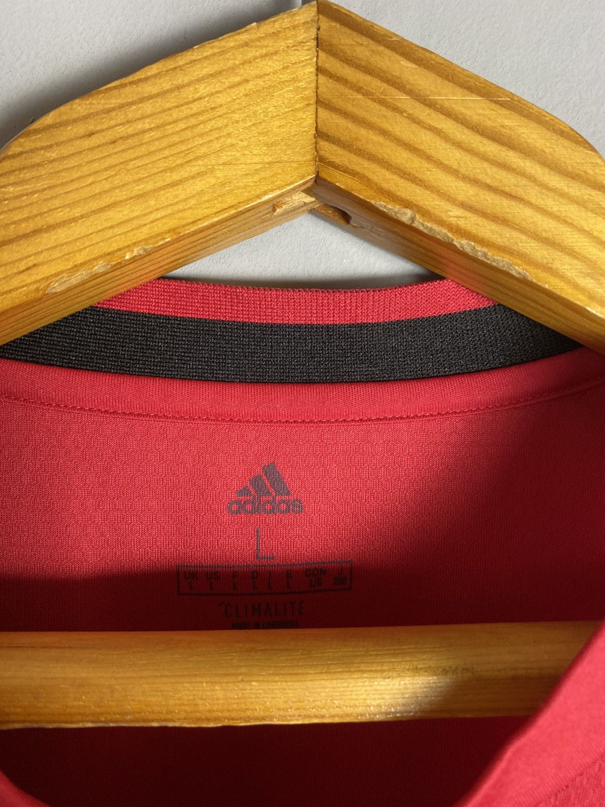 Adidas Vintage Adidas Manchester United football jersey Size US L / EU 52-54 / 3 - 5 Thumbnail
