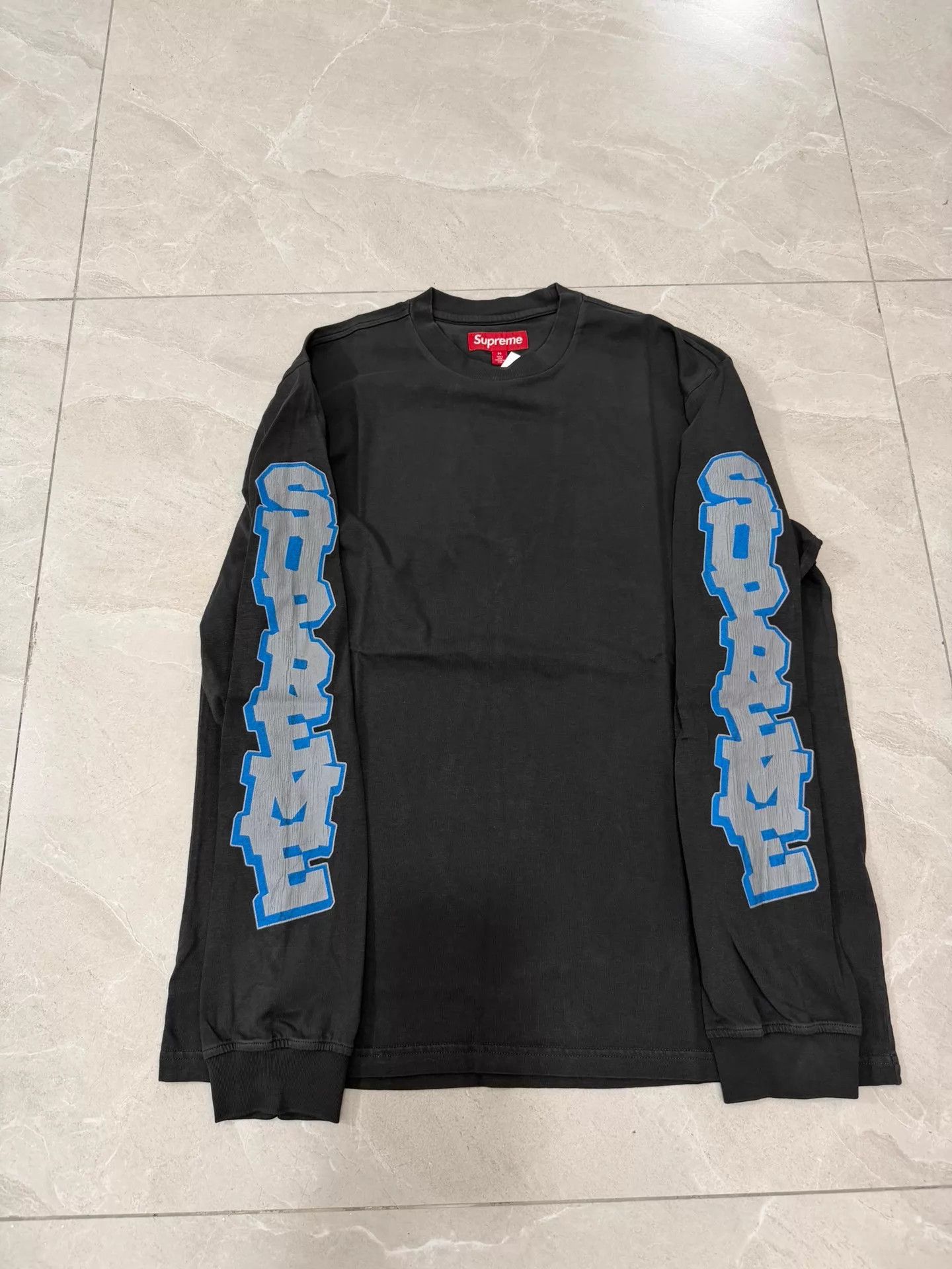 Supreme Supreme SS26 WEEK1 Cracked Sleeve L/S Washed Black M Size US M / EU 48-50 / 2 - 1 Thumbnail