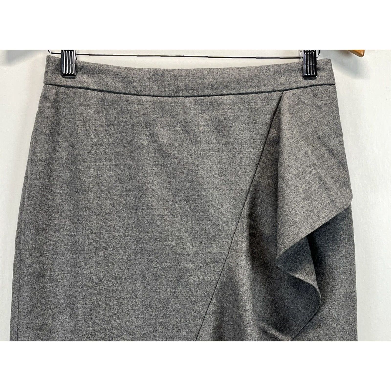J.Crew J.Crew 100% Wool Gray Ruffle Skirt Knee Length Size 4 Career Womens Size 27" / US 4 / IT 40 - 2 Thumbnail