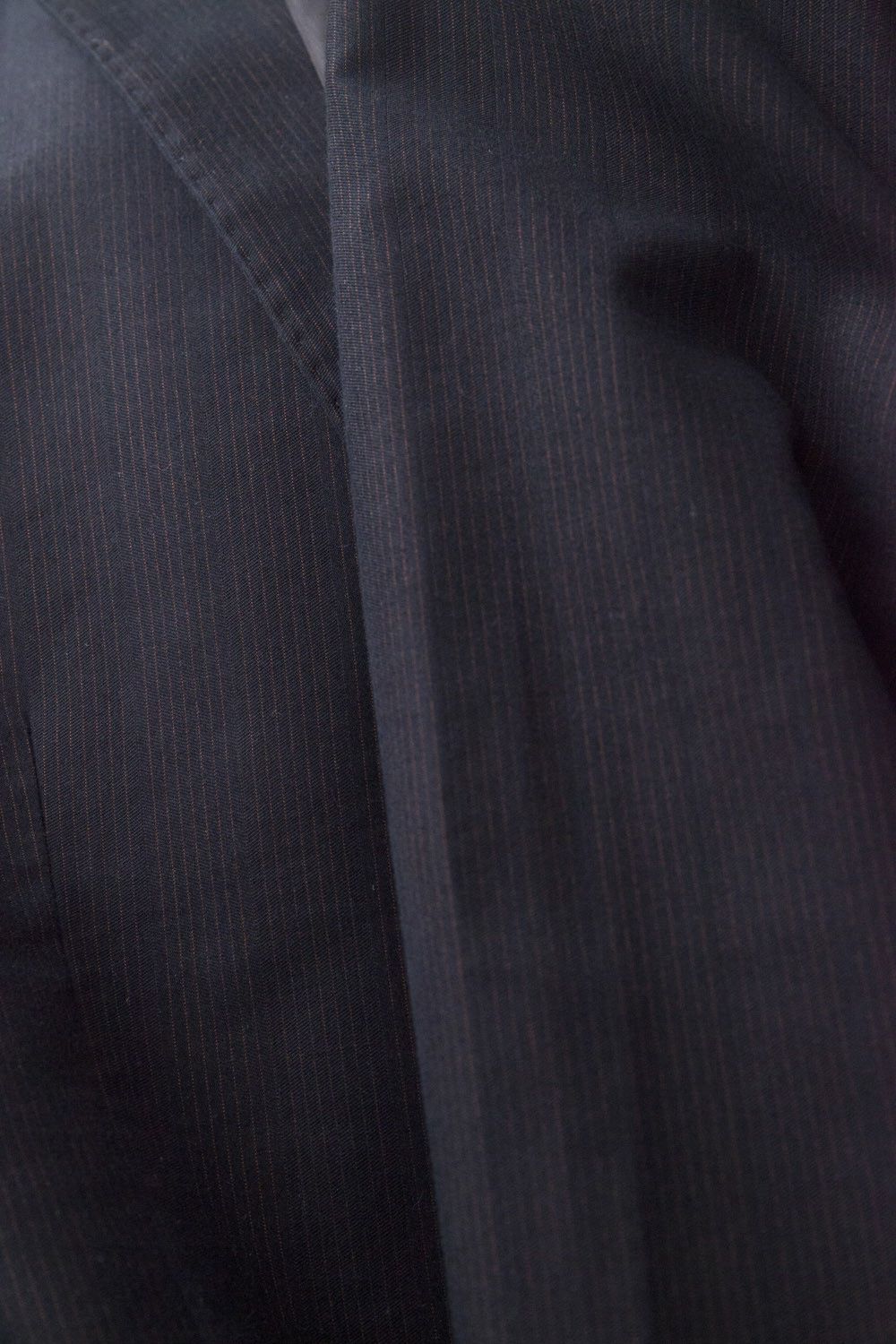 Giuliano Fujiwara Giuliano Fujiwara black/red pinstripe suit Size 48S - 14 Thumbnail