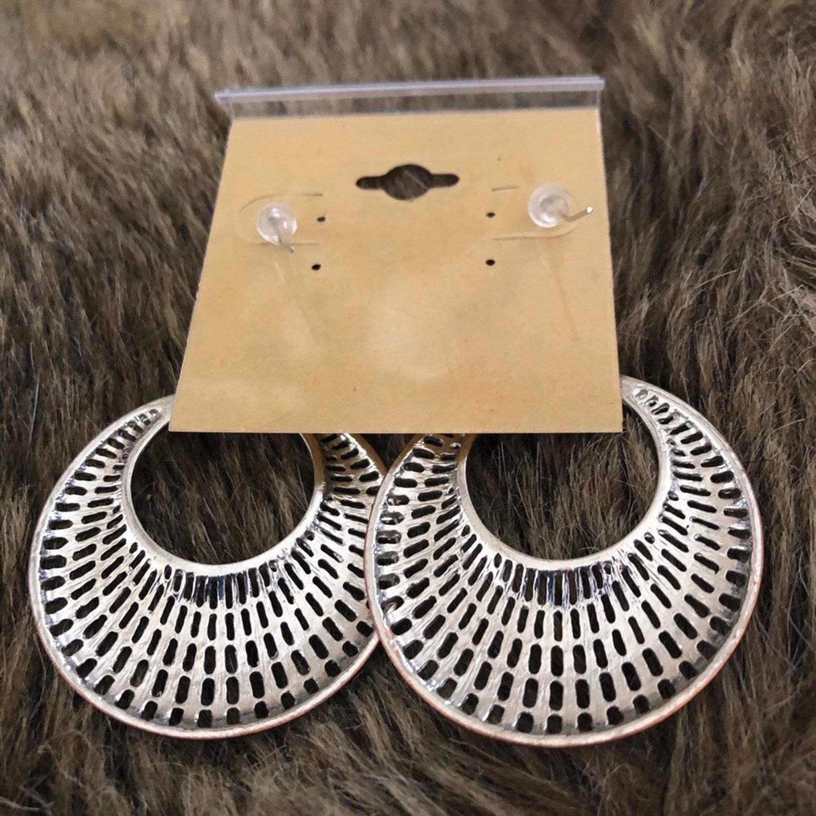 Jewelry Large silver tone disc fish hook earrings Size ONE SIZE - 7 Thumbnail